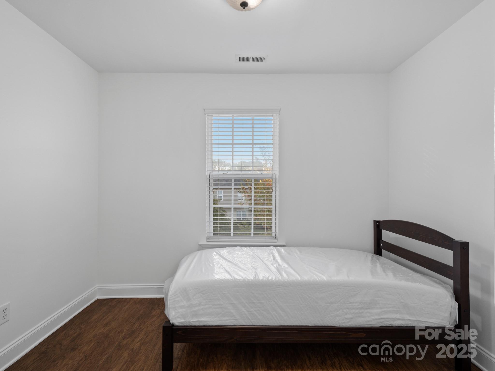 16518 Ambassador Park Drive Property Photo 23