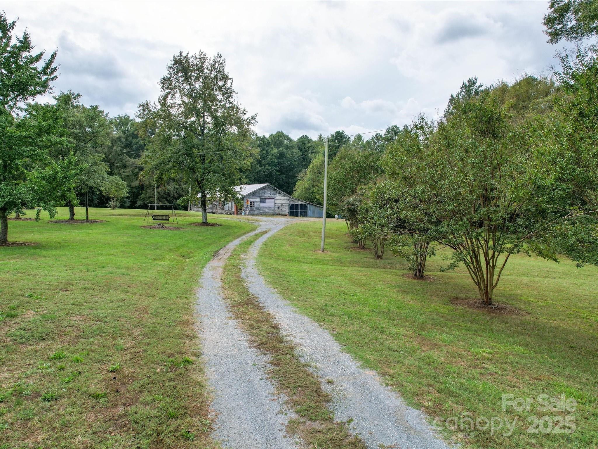 2316 Wolf Pond Road Property Photo 4