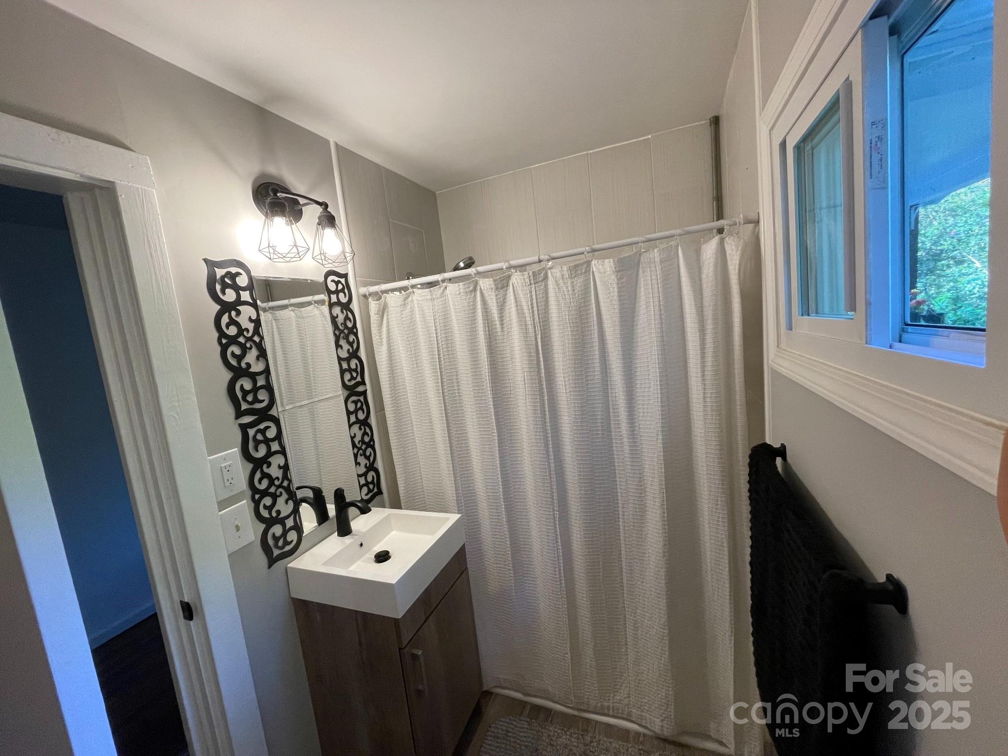 333 N Meridian Street Property Photo 10
