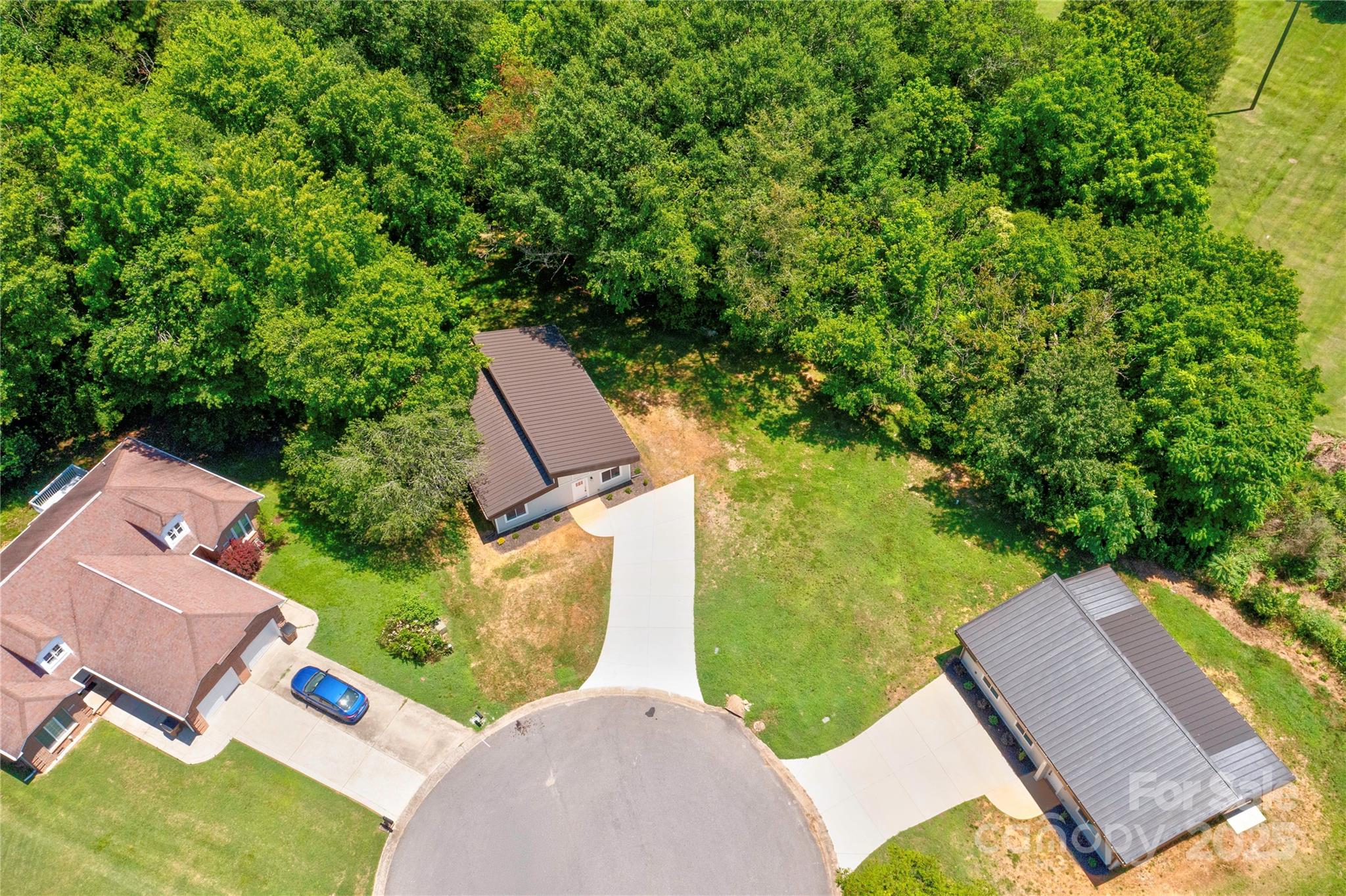 901 Linney Lane Property Photo 6