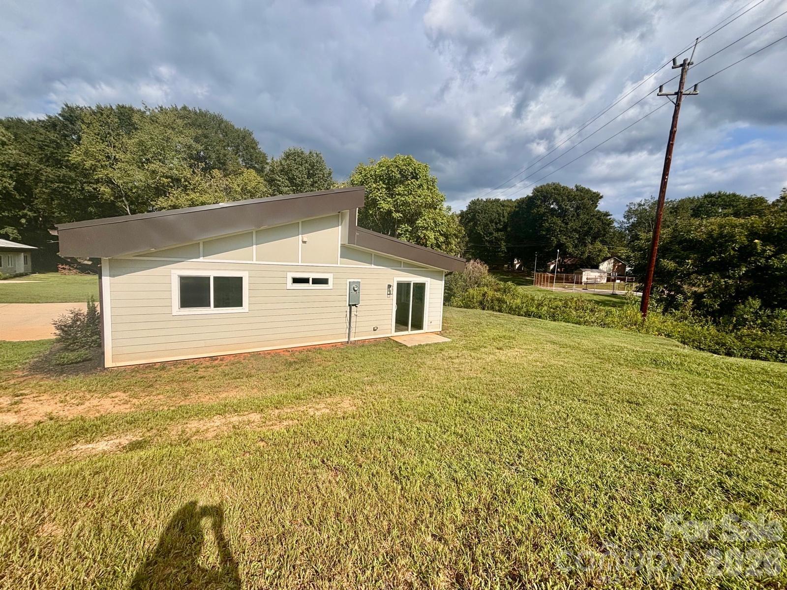 901 Linney Lane Property Photo 7