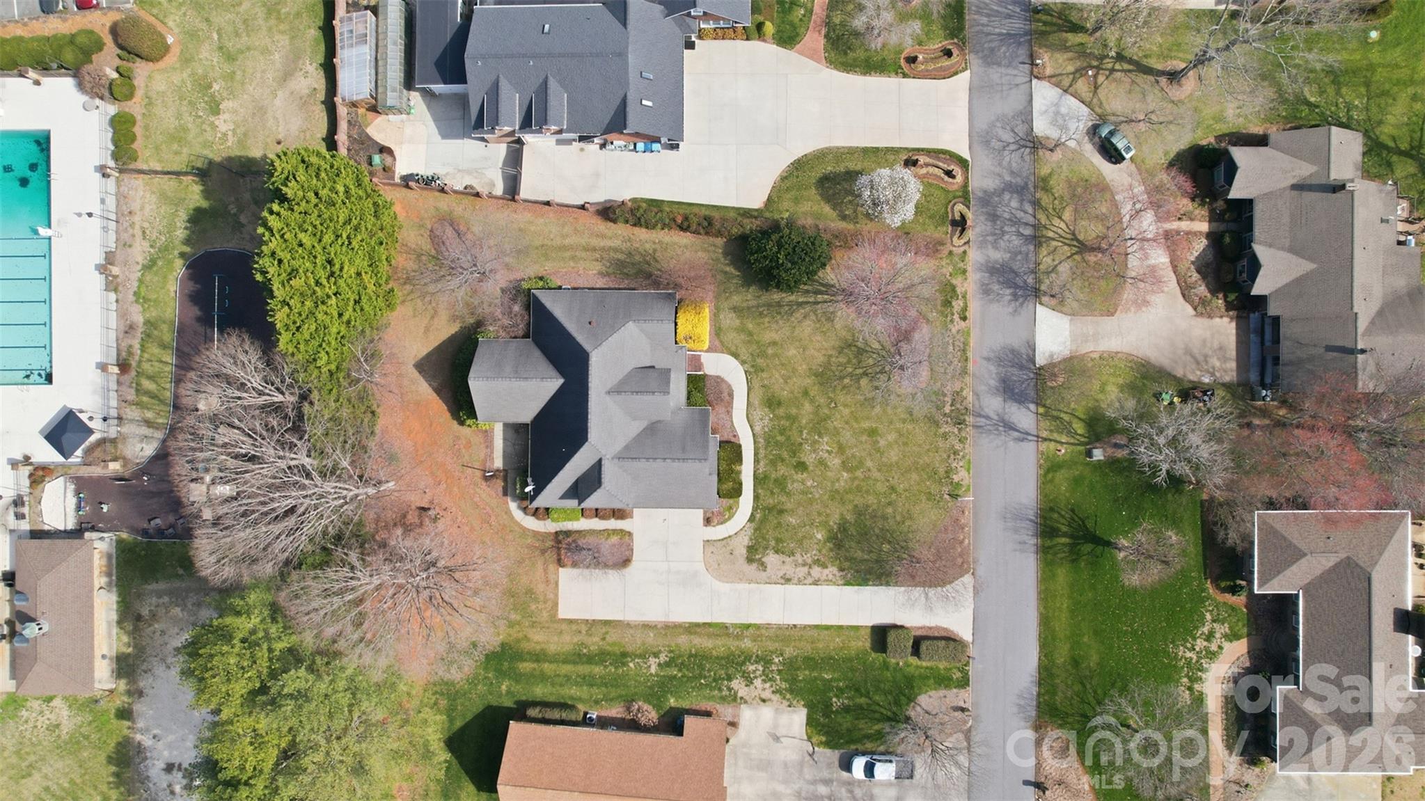 2488 Birdie Lane Property Photo 32
