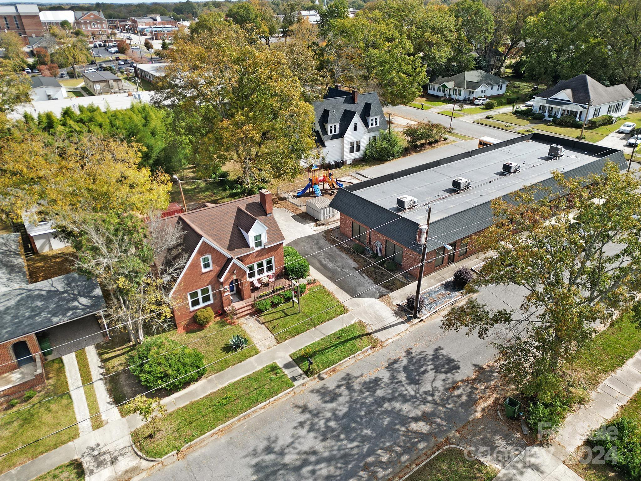 109 N York Street Property Photo 28