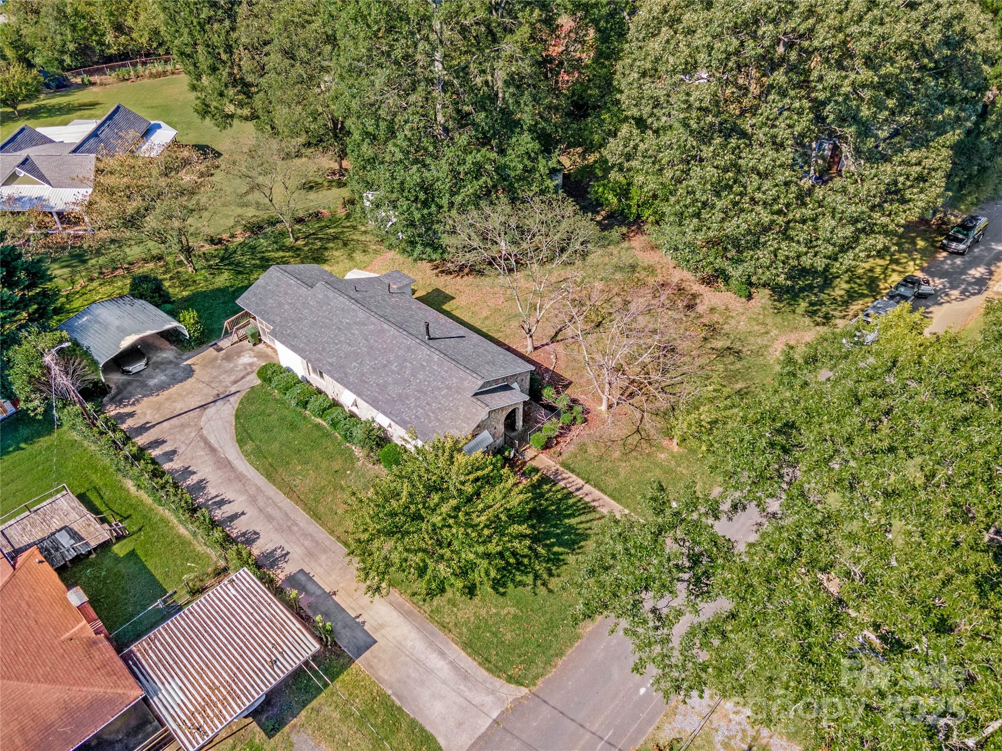 713 Perkins Street Property Photo 2