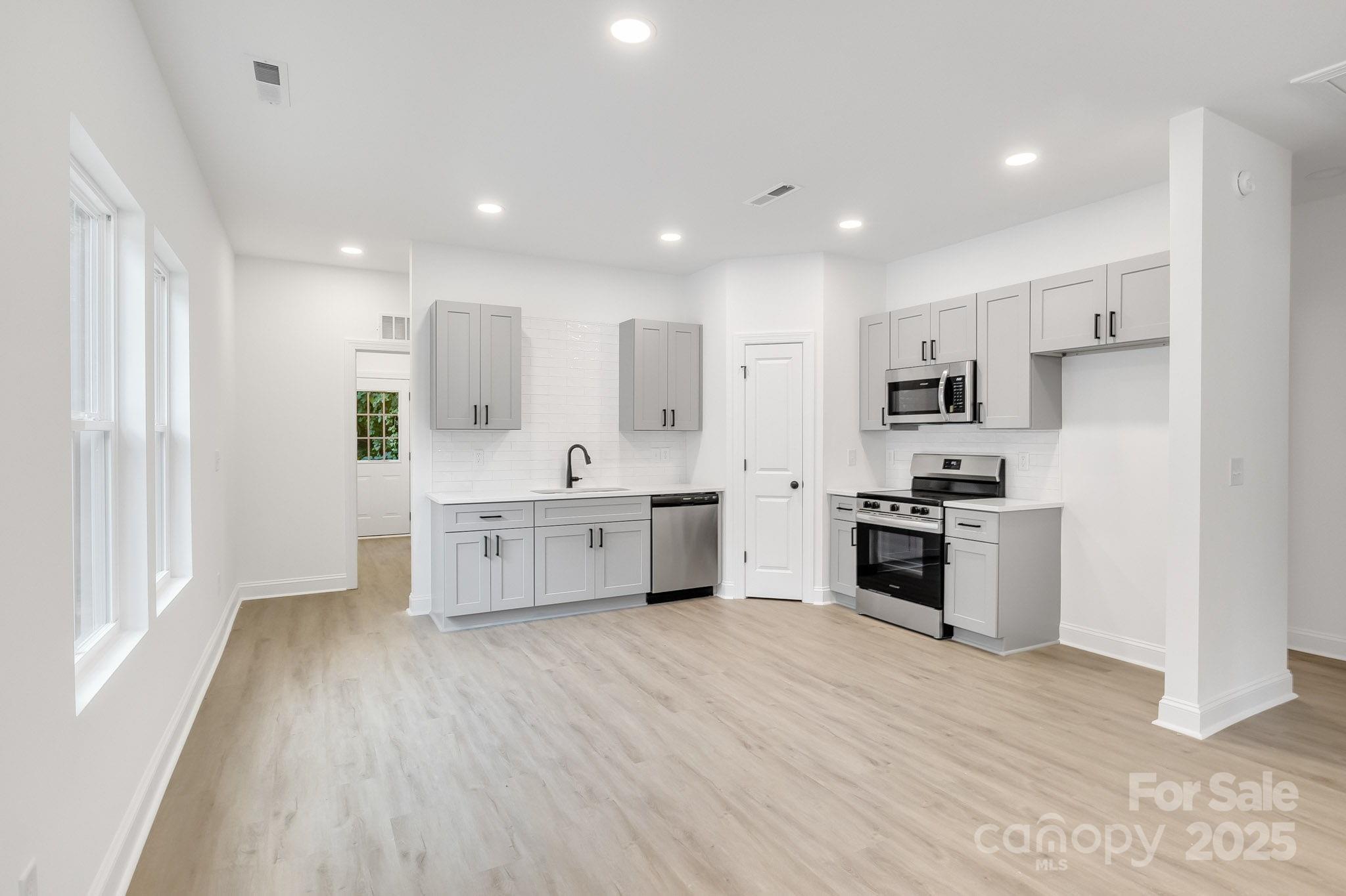 602 Meadow Street Property Photo 7