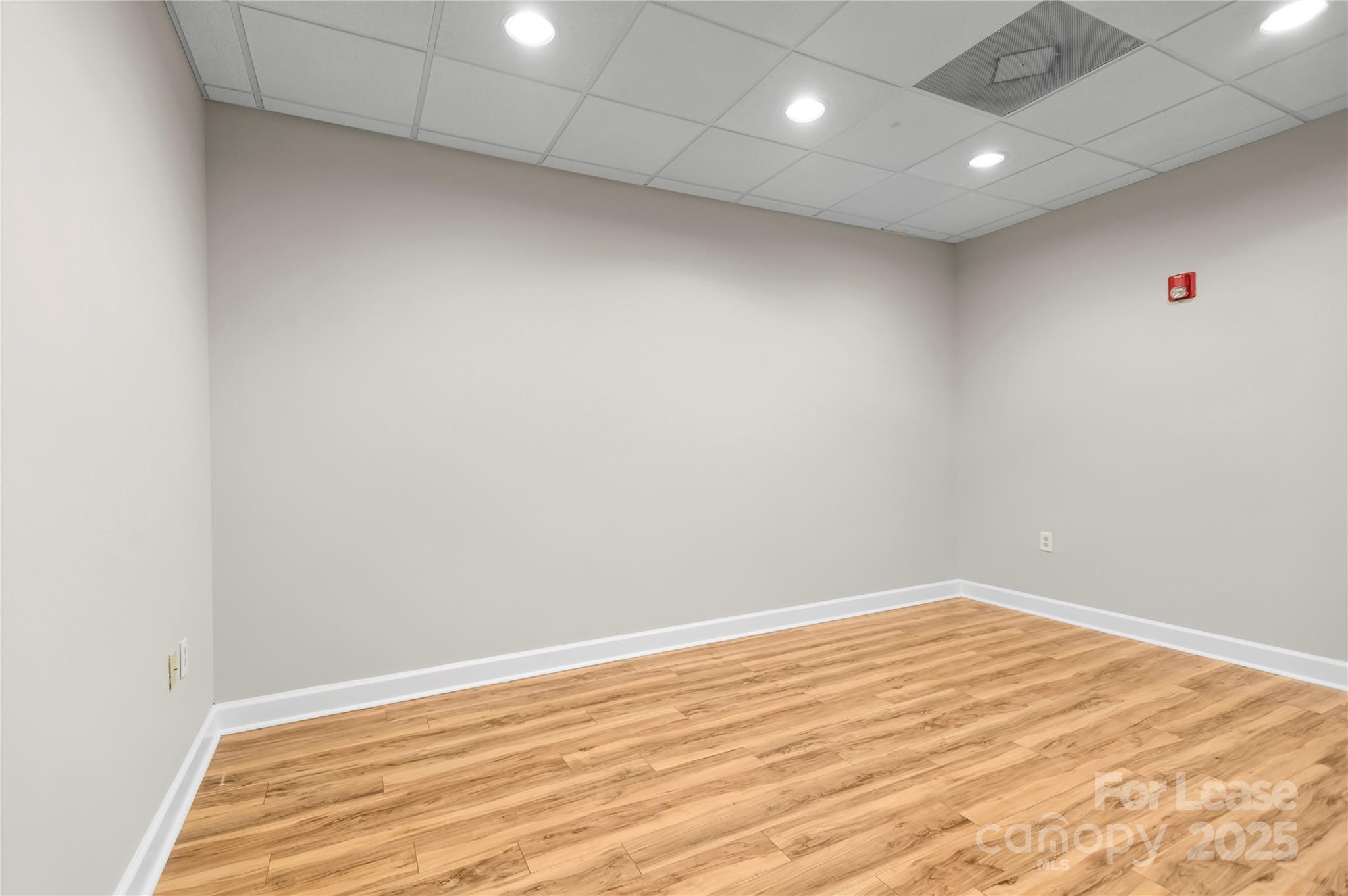 19810 W Catawba Avenue Suite E2 Property Photo 17