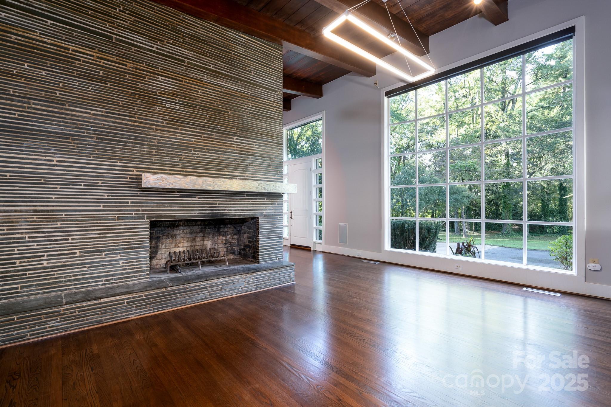 501 Journey Street Property Photo 10