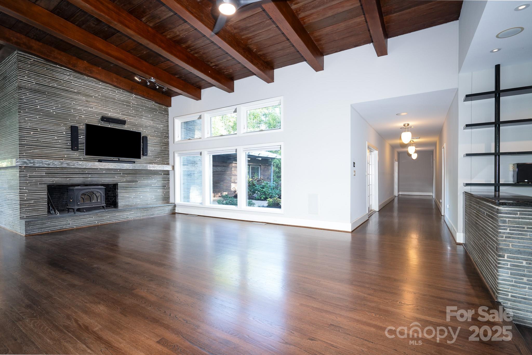 501 Journey Street Property Photo 12