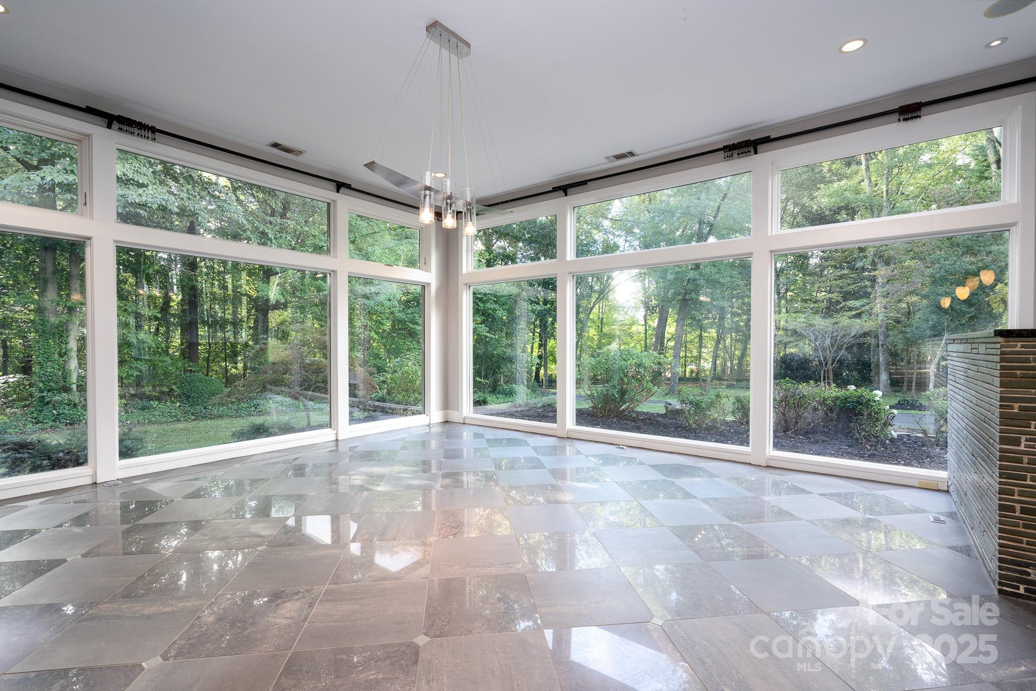 501 Journey Street Property Photo 22