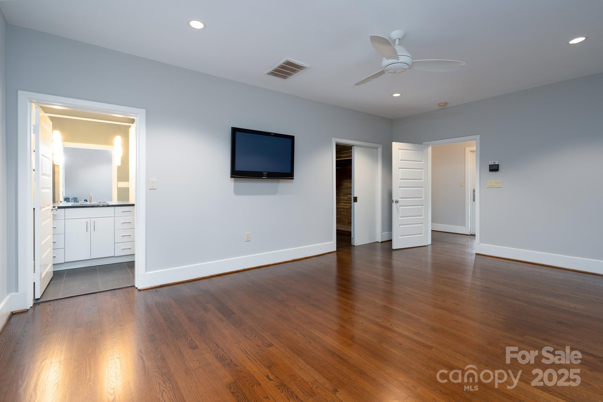 501 Journey Street Property Photo 30