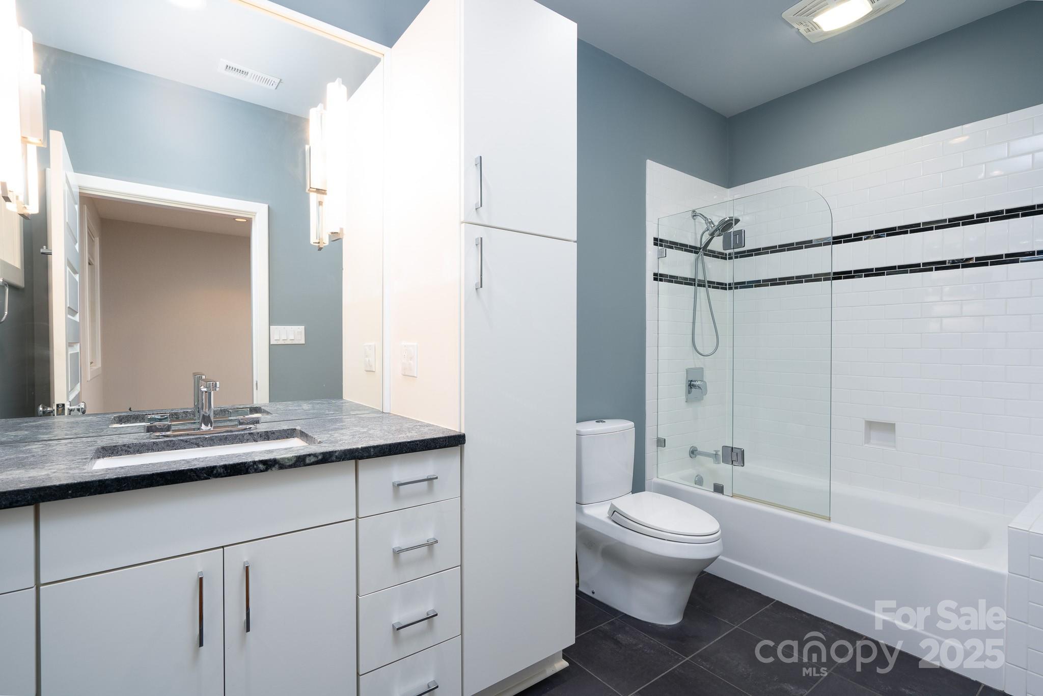 501 Journey Street Property Photo 33