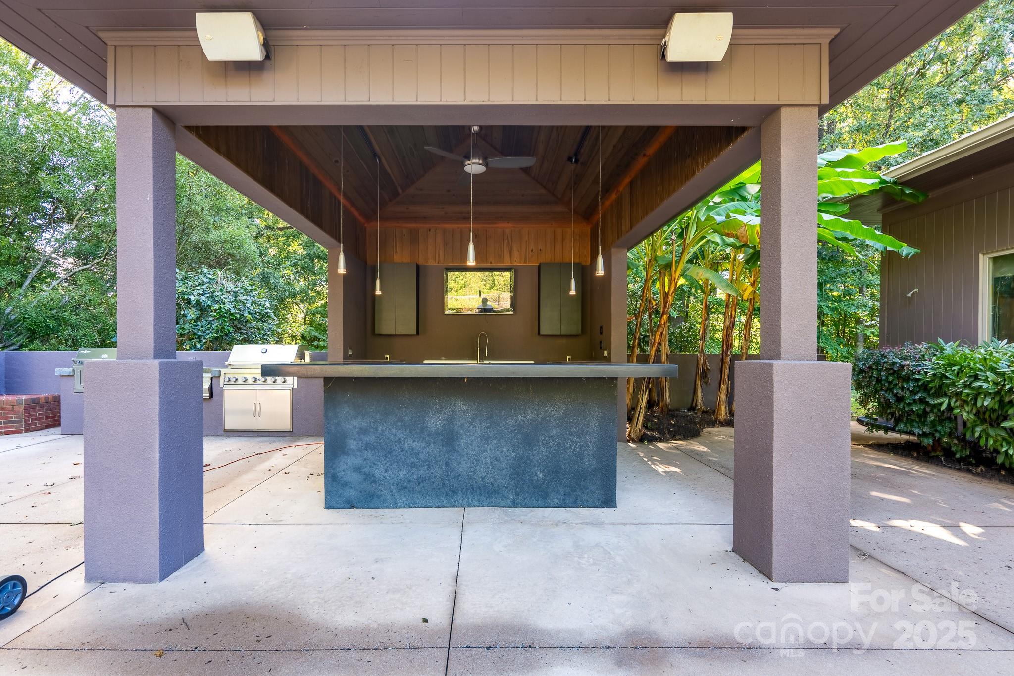 501 Journey Street Property Photo 37
