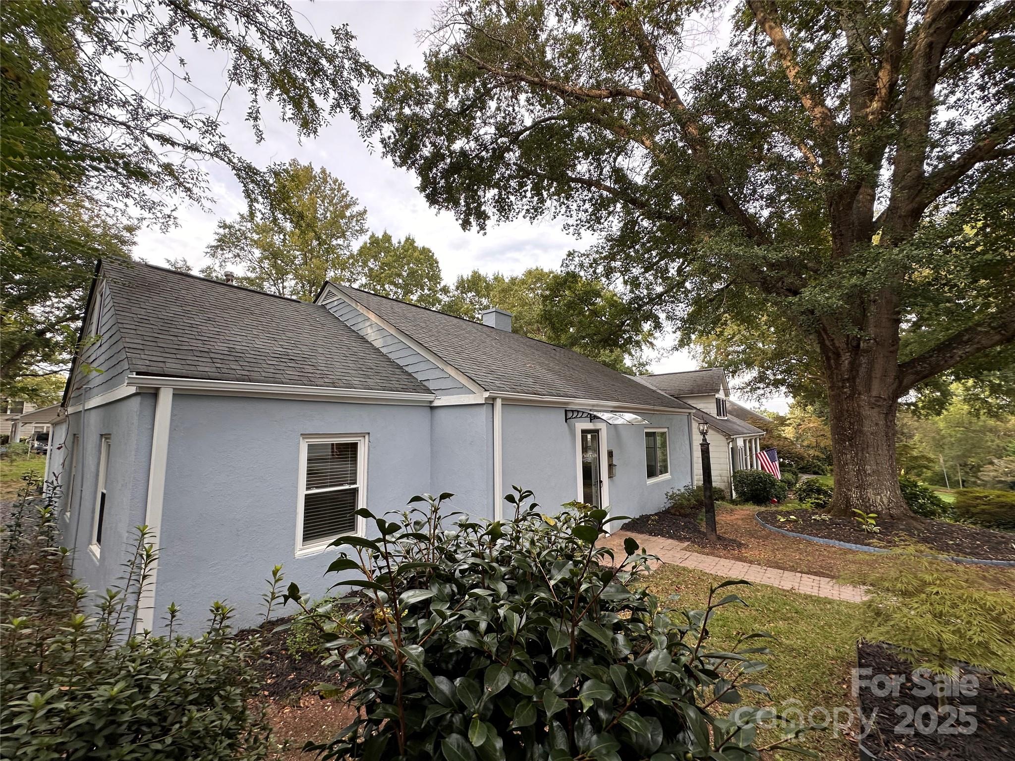 131 Glendale Avenue Property Photo
