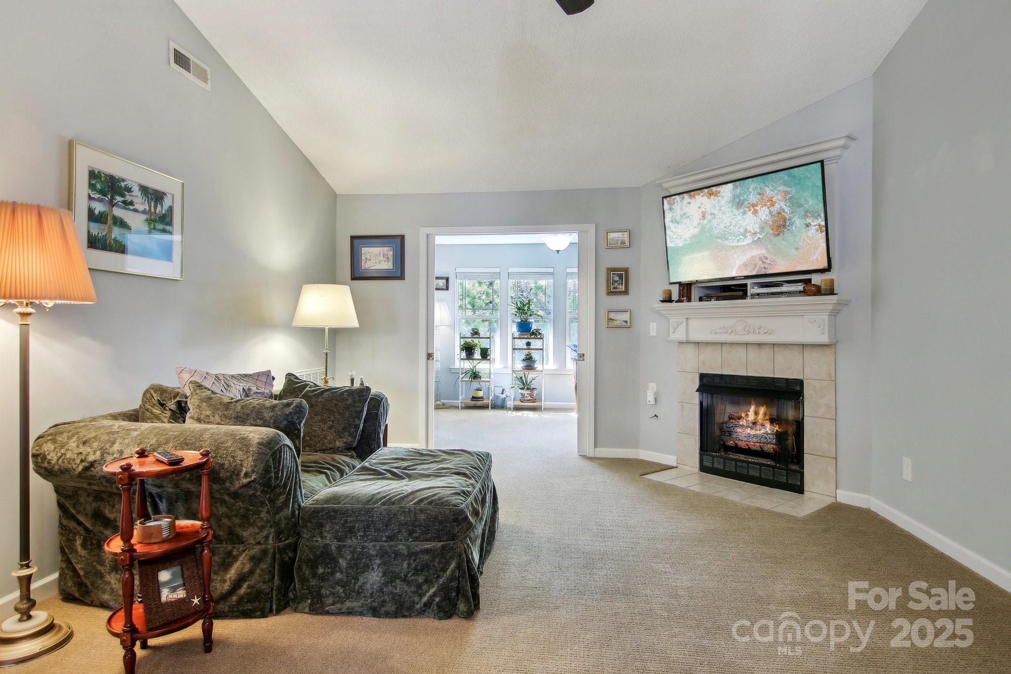 1304 Deermouse Way 405 Property Photo 6