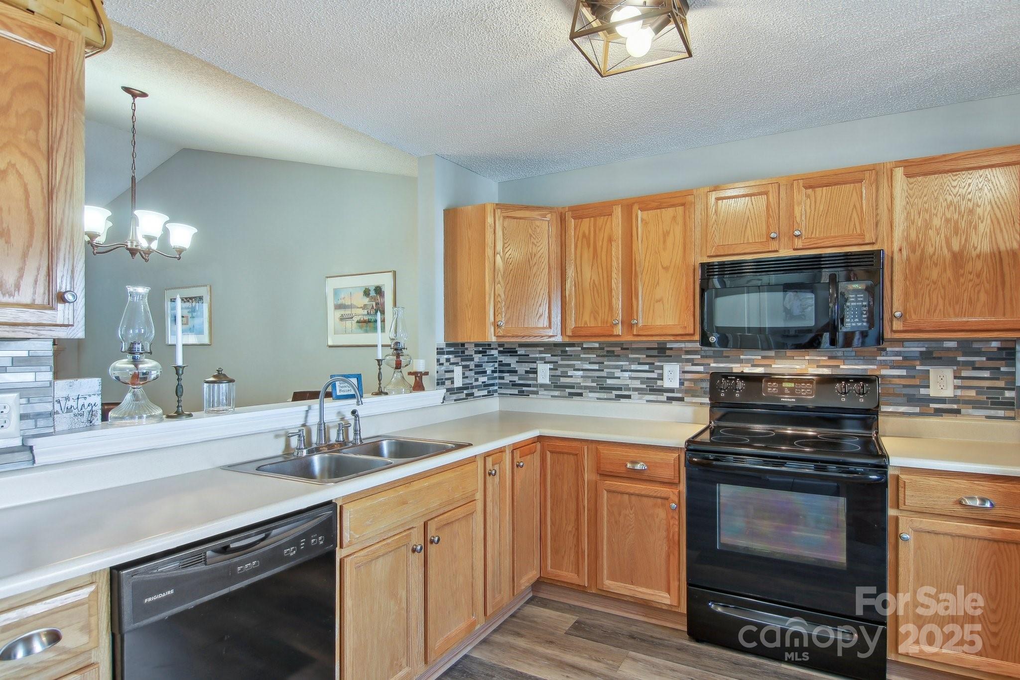 1304 Deermouse Way 405 Property Photo 14