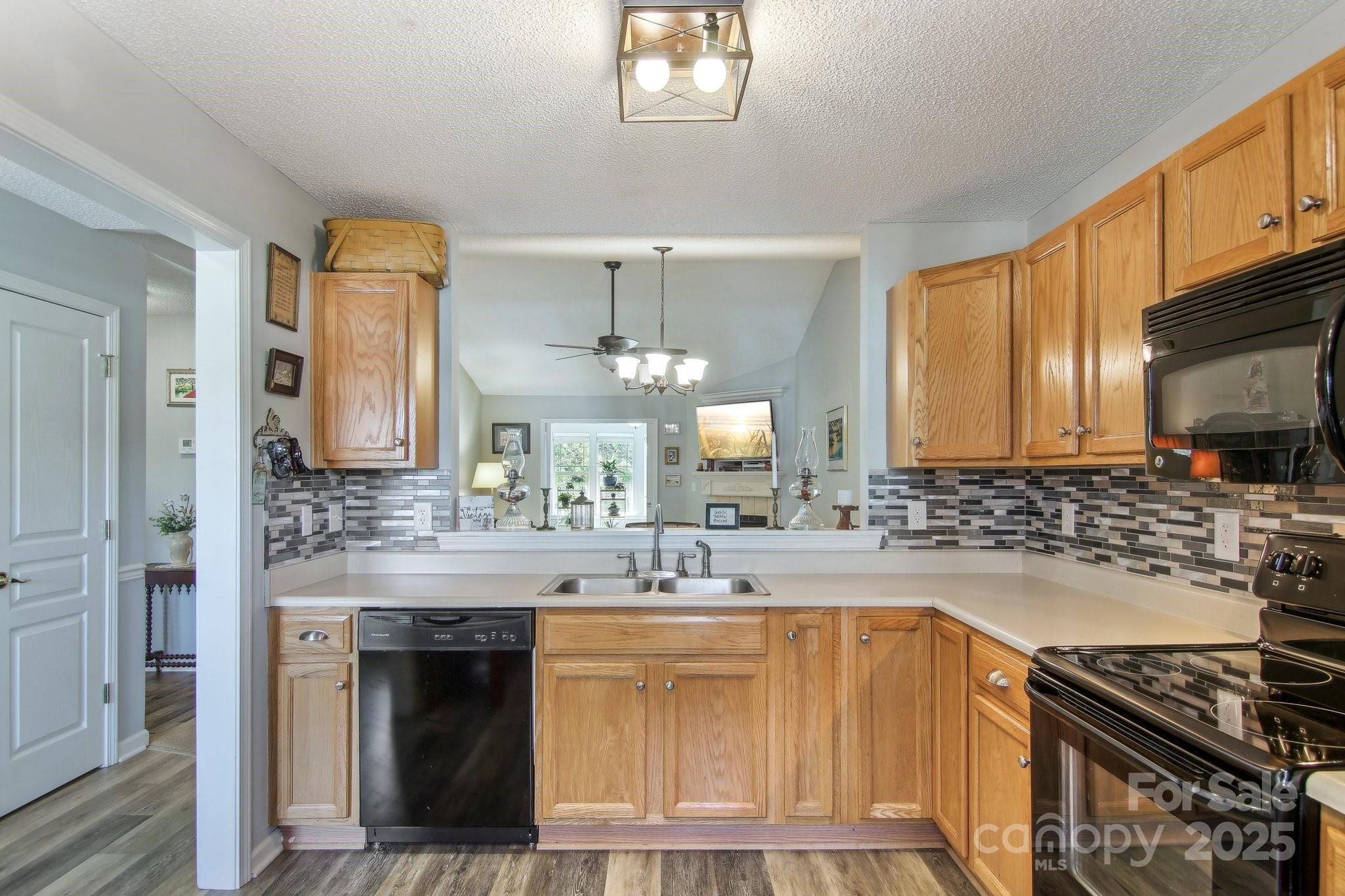 1304 Deermouse Way 405 Property Photo 16