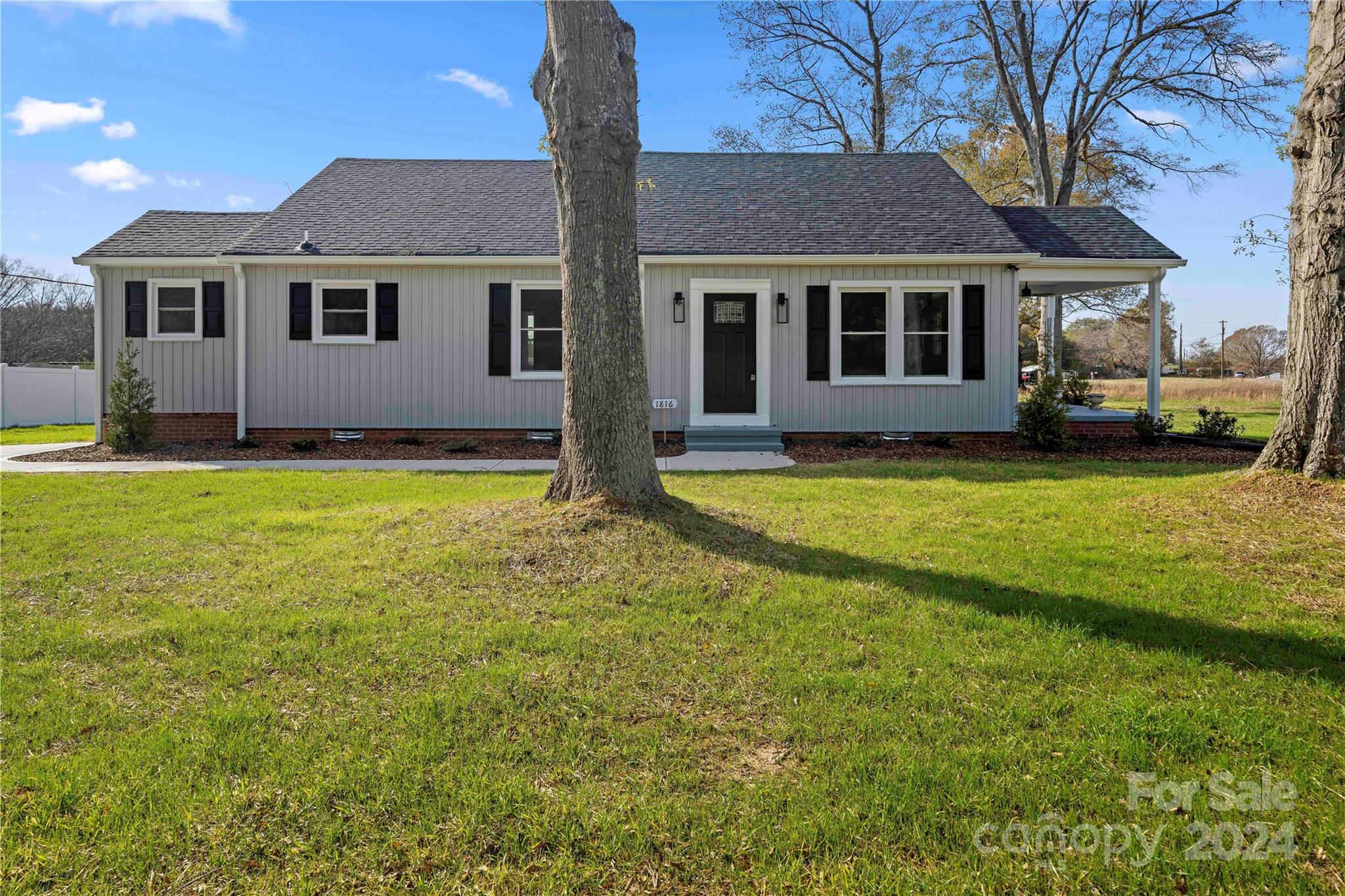 1816 Sulphur Springs Road Property Photo 2