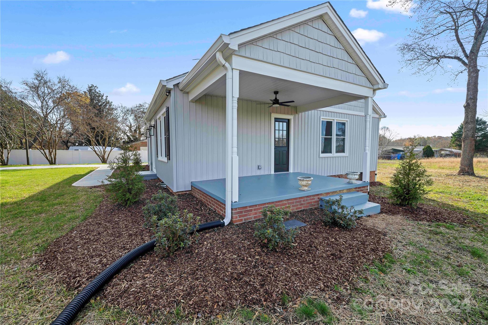 1816 Sulphur Springs Road Property Photo 6