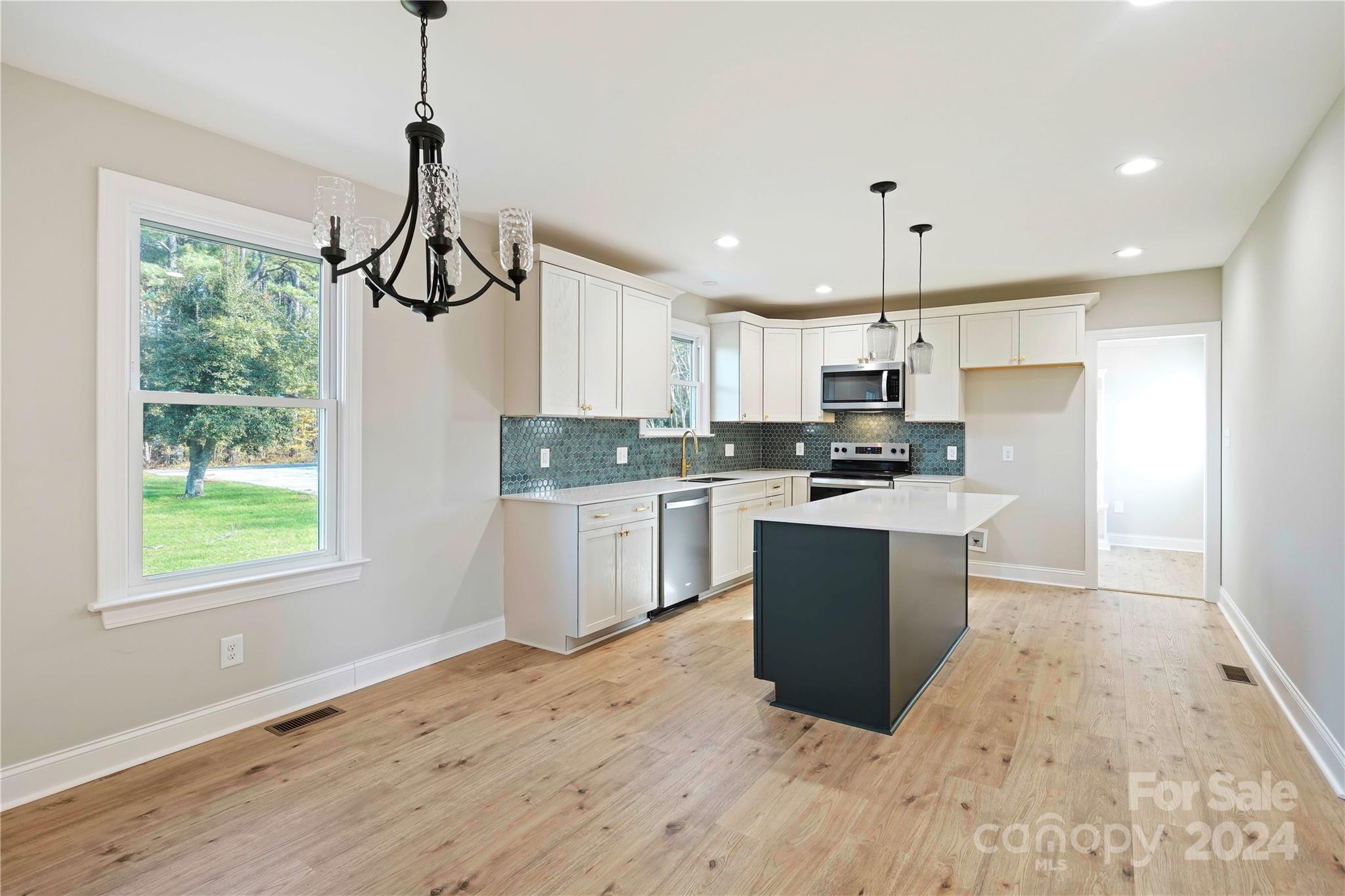 1816 Sulphur Springs Road Property Photo 13