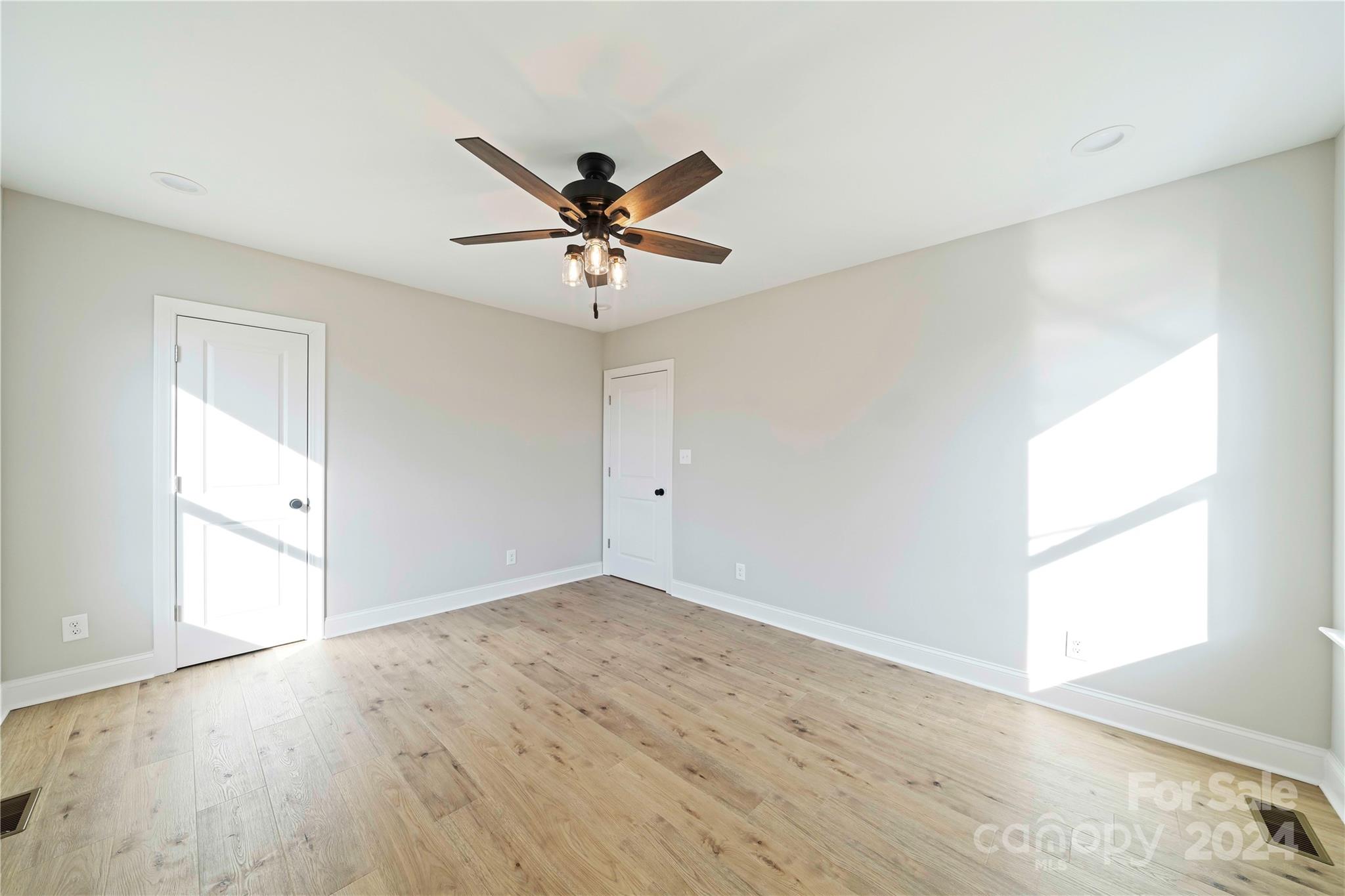 1816 Sulphur Springs Road Property Photo 25