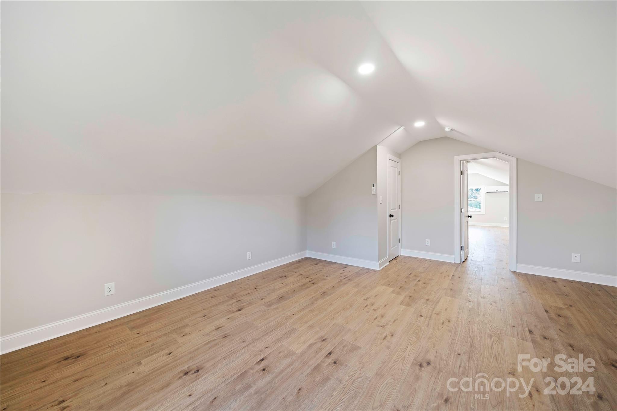 1816 Sulphur Springs Road Property Photo 27