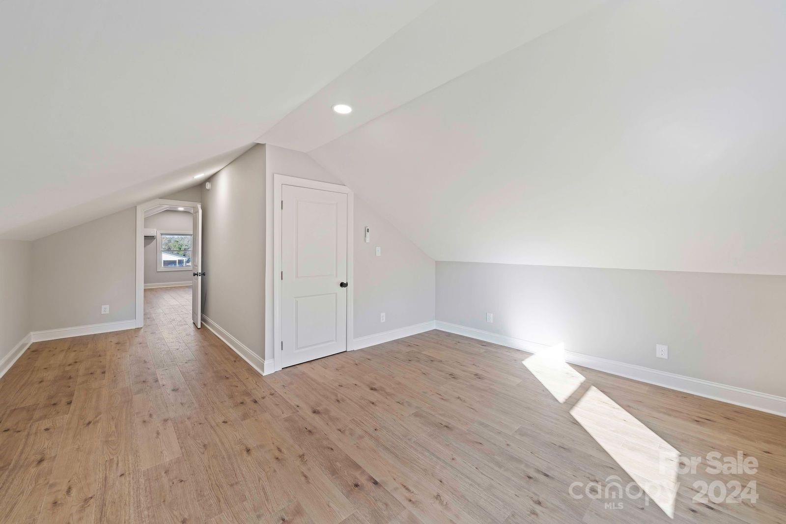 1816 Sulphur Springs Road Property Photo 30