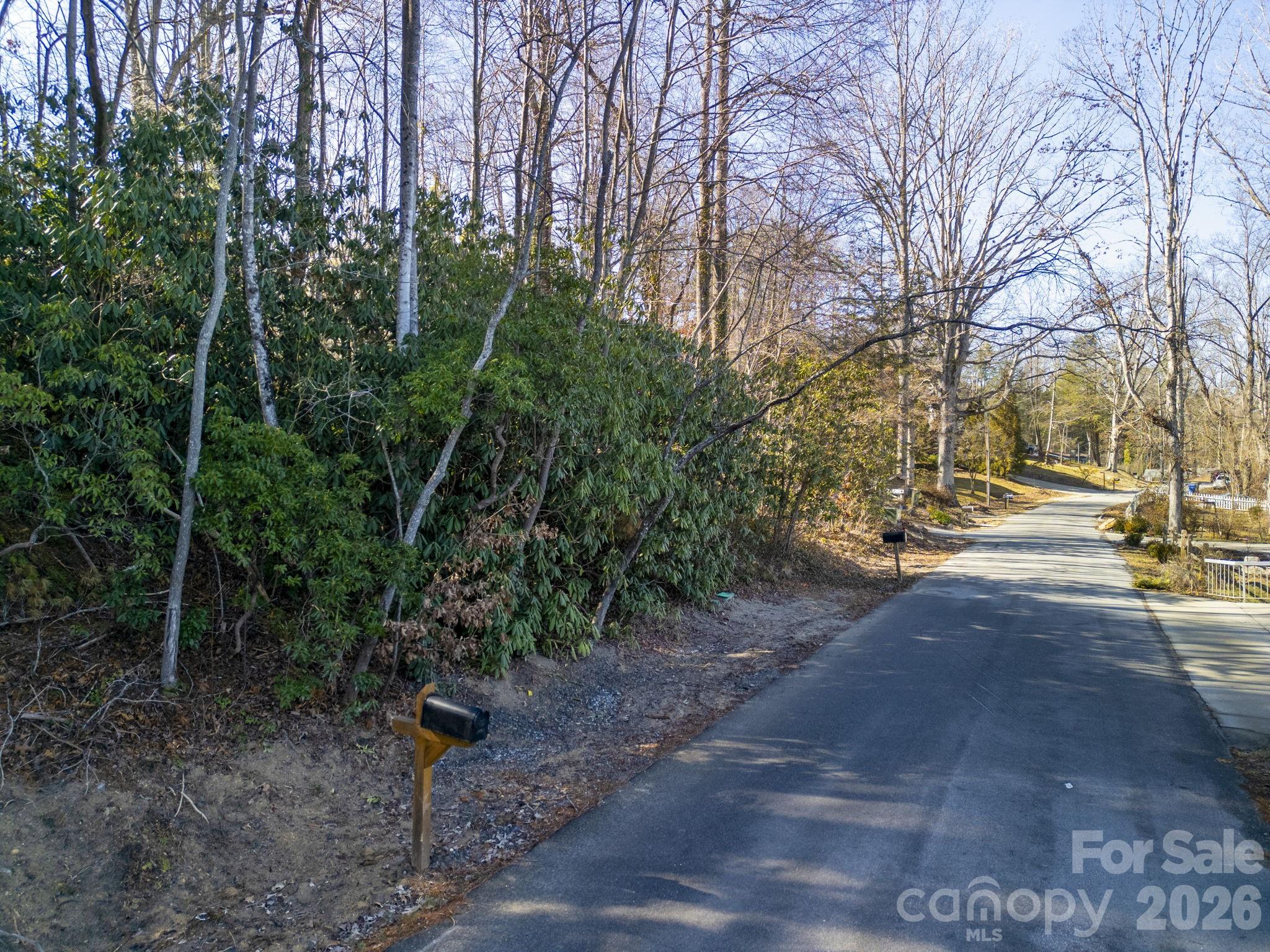 00 Upper Ridgewood Boulevard Property Photo 1