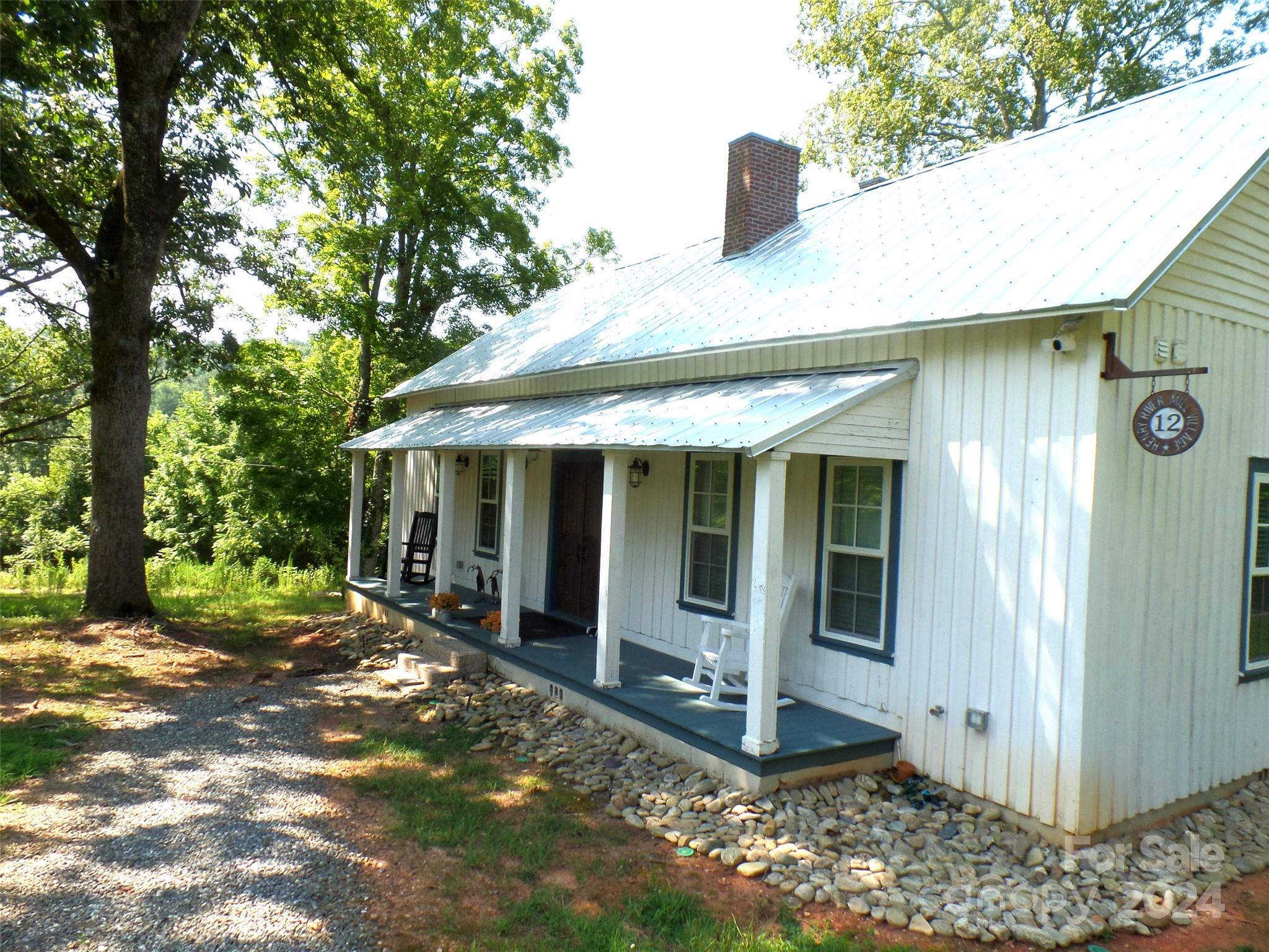 4255 Henry River Road Property Photo 9