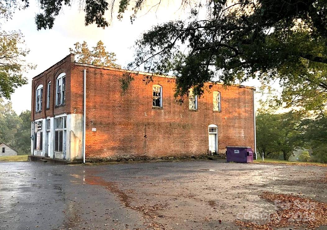4255 Henry River Road Property Photo 13