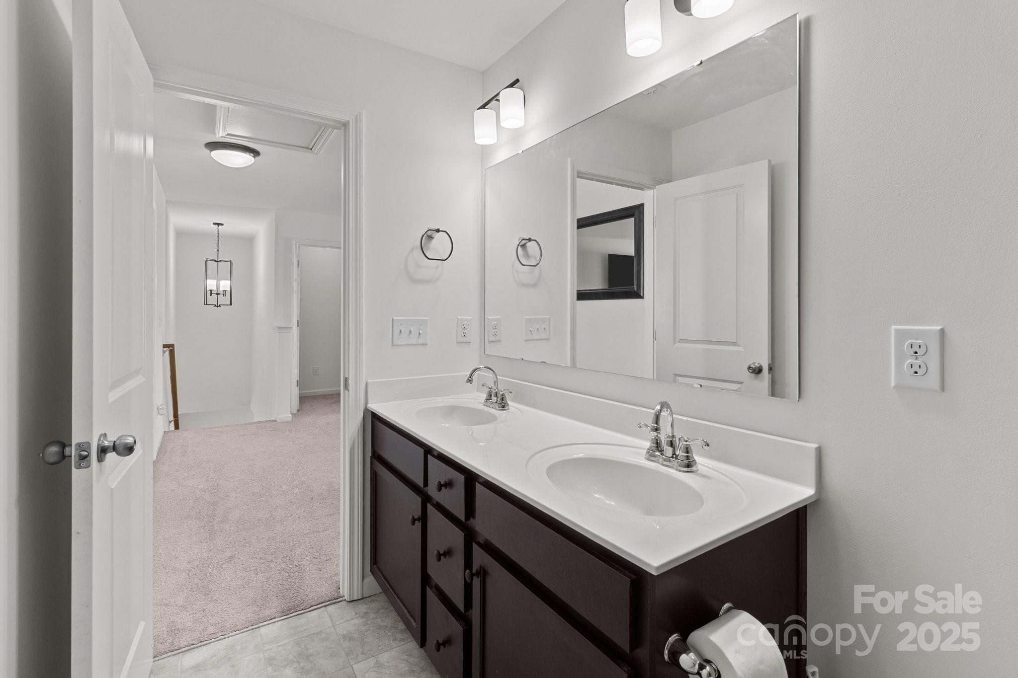 1109 Freeman View Drive Property Photo 33