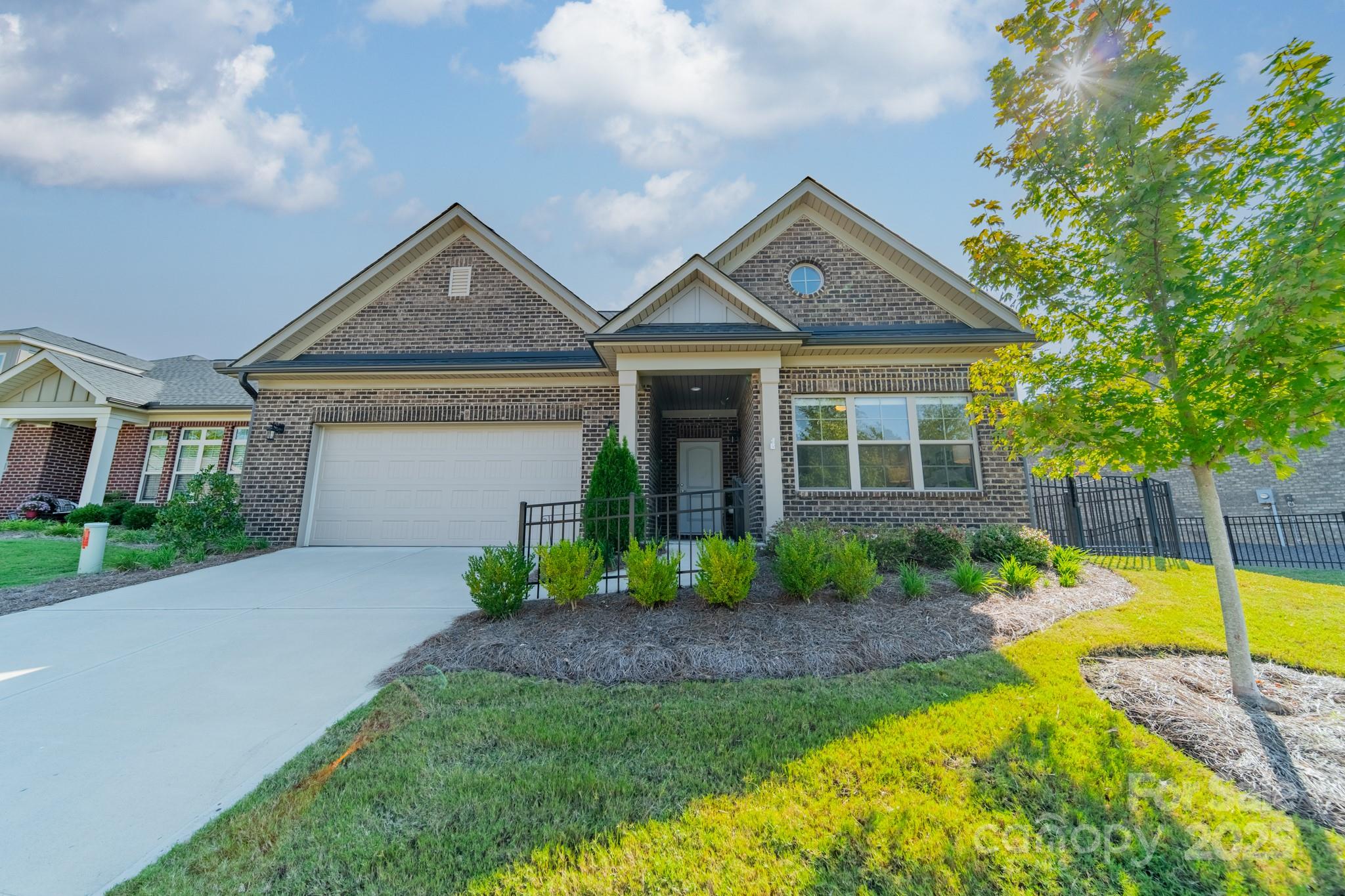 2014 Newstyle Way Property Photo 2