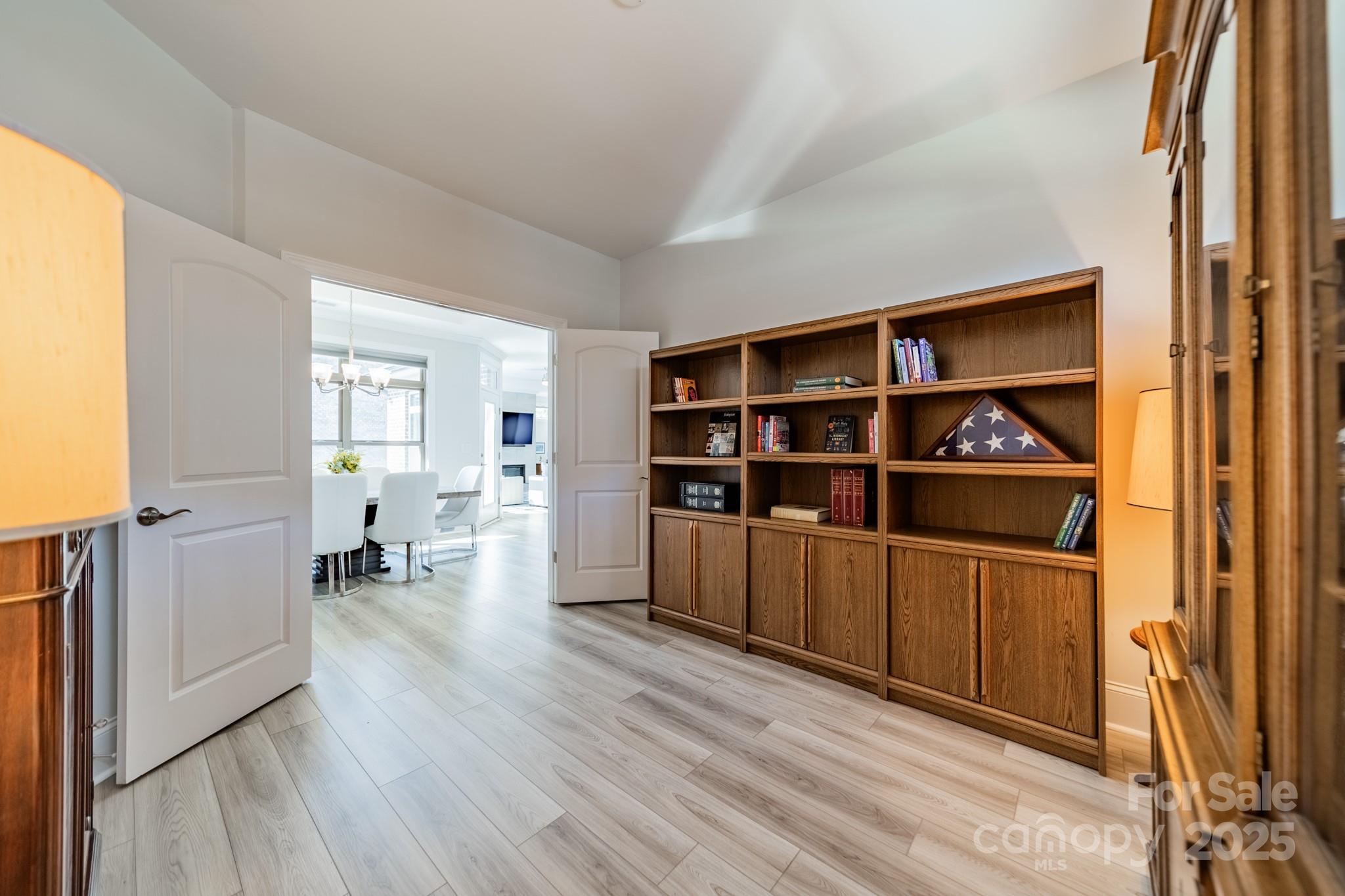 2014 Newstyle Way Property Photo 24