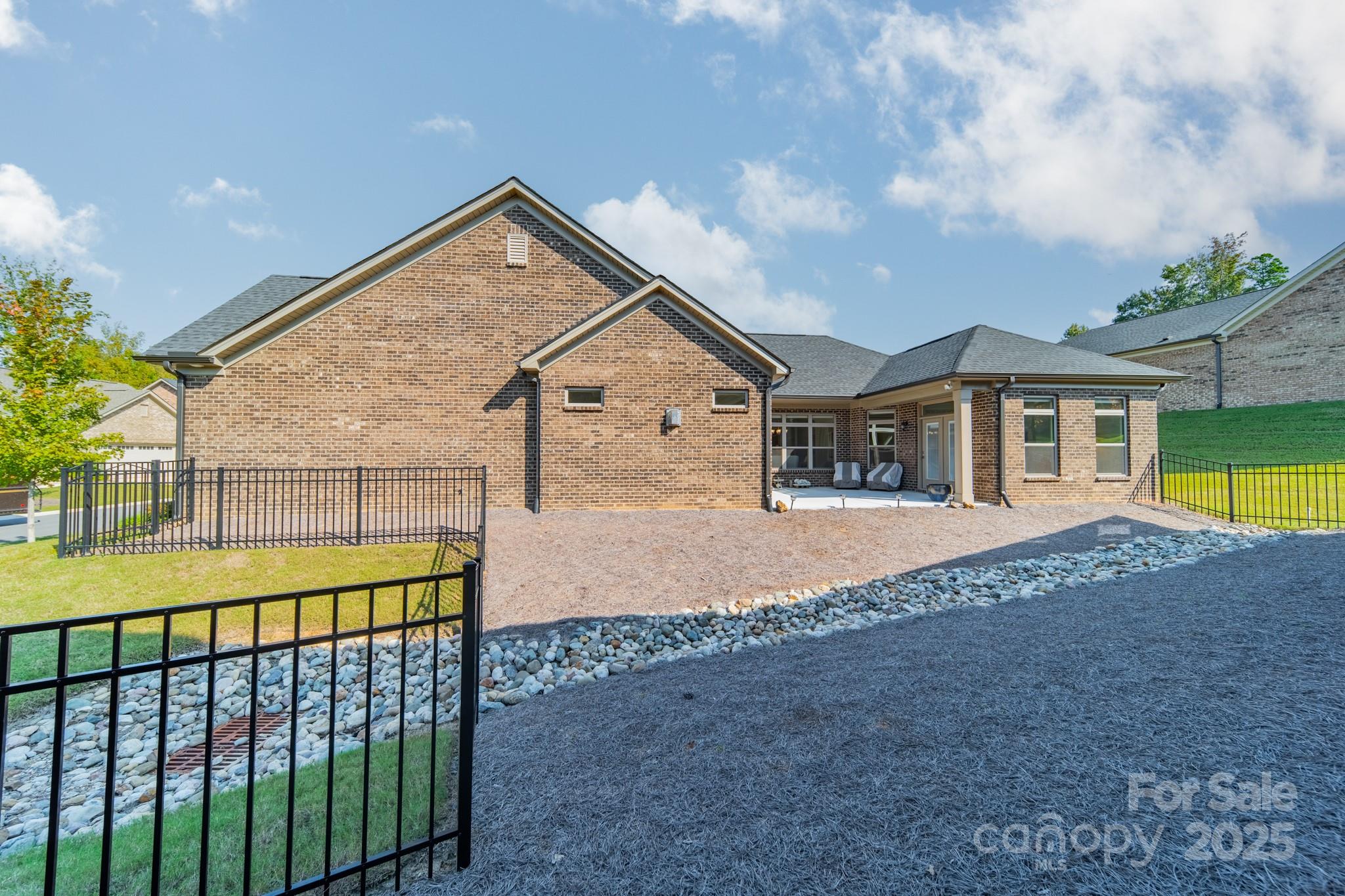 2014 Newstyle Way Property Photo 39