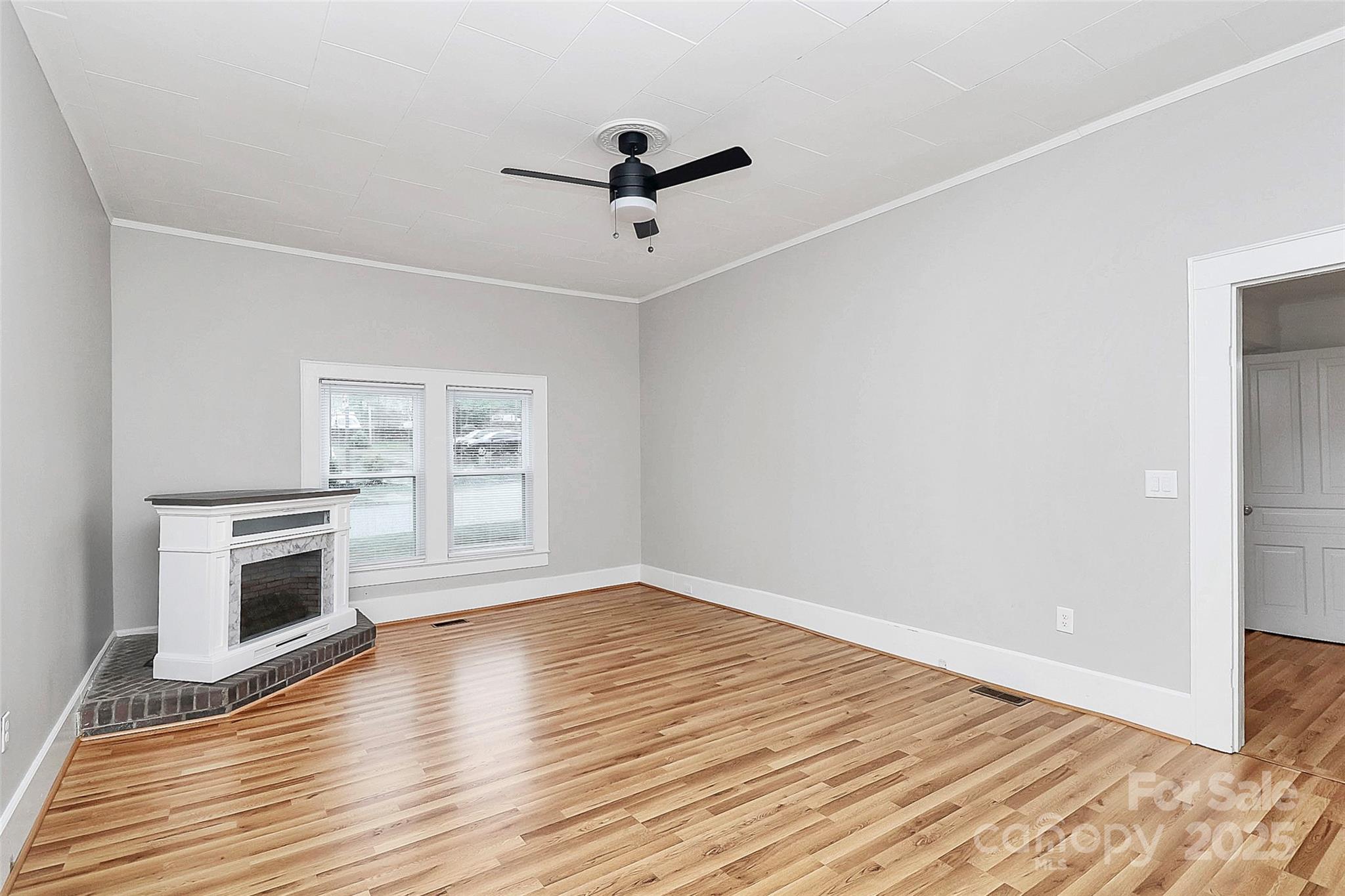 275 S Church Street Property Photo 6