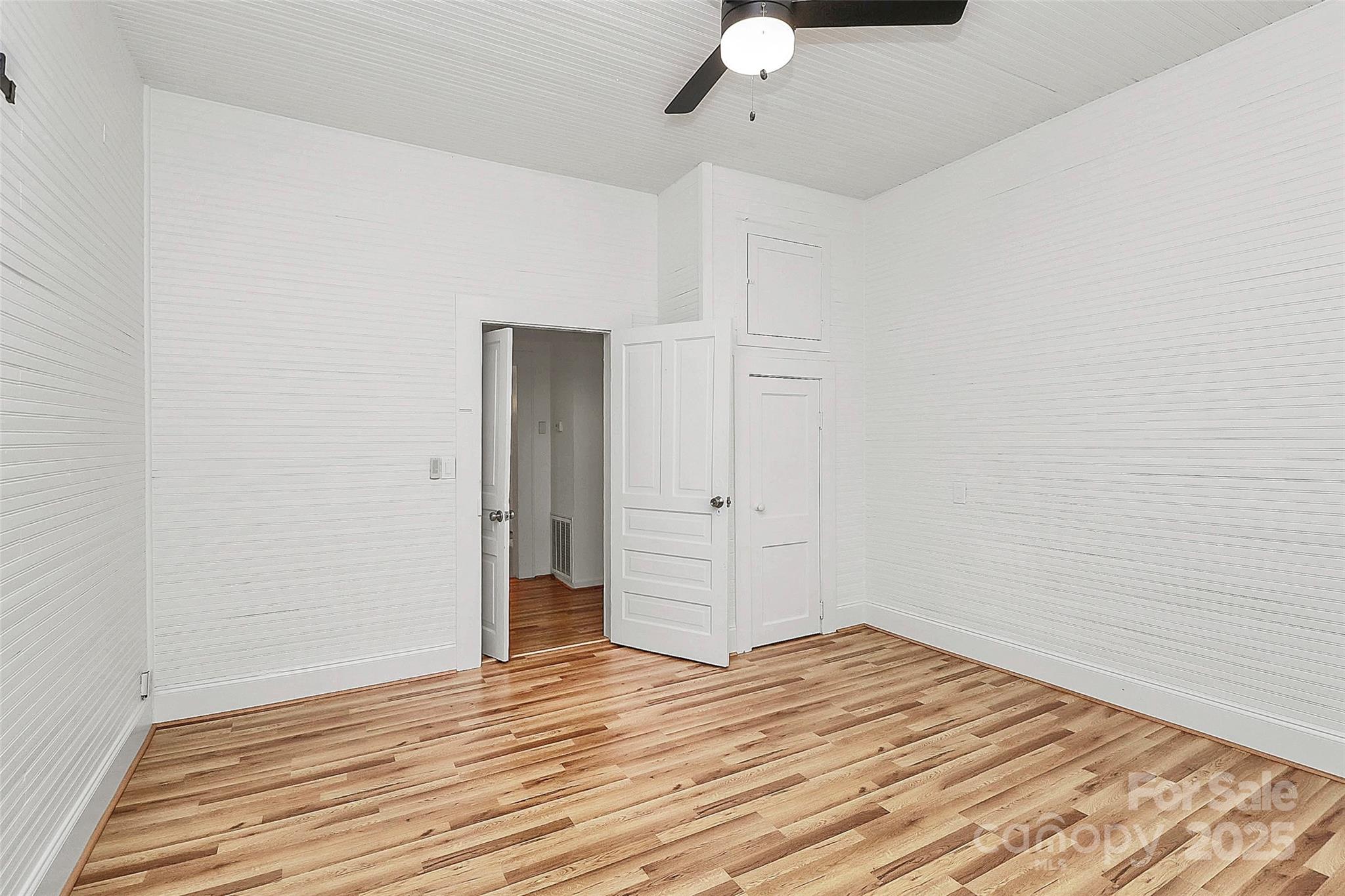 275 S Church Street Property Photo 15