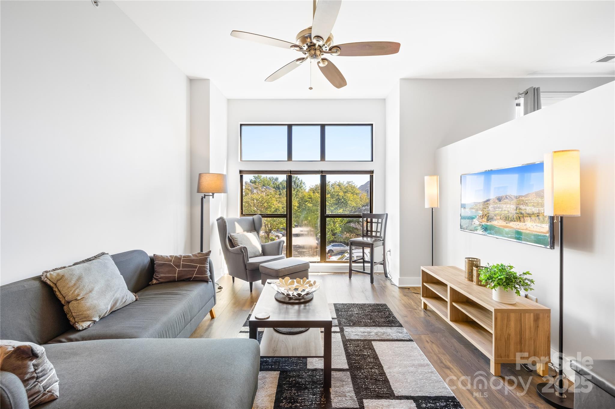 706 N Davidson Street Property Photo 10