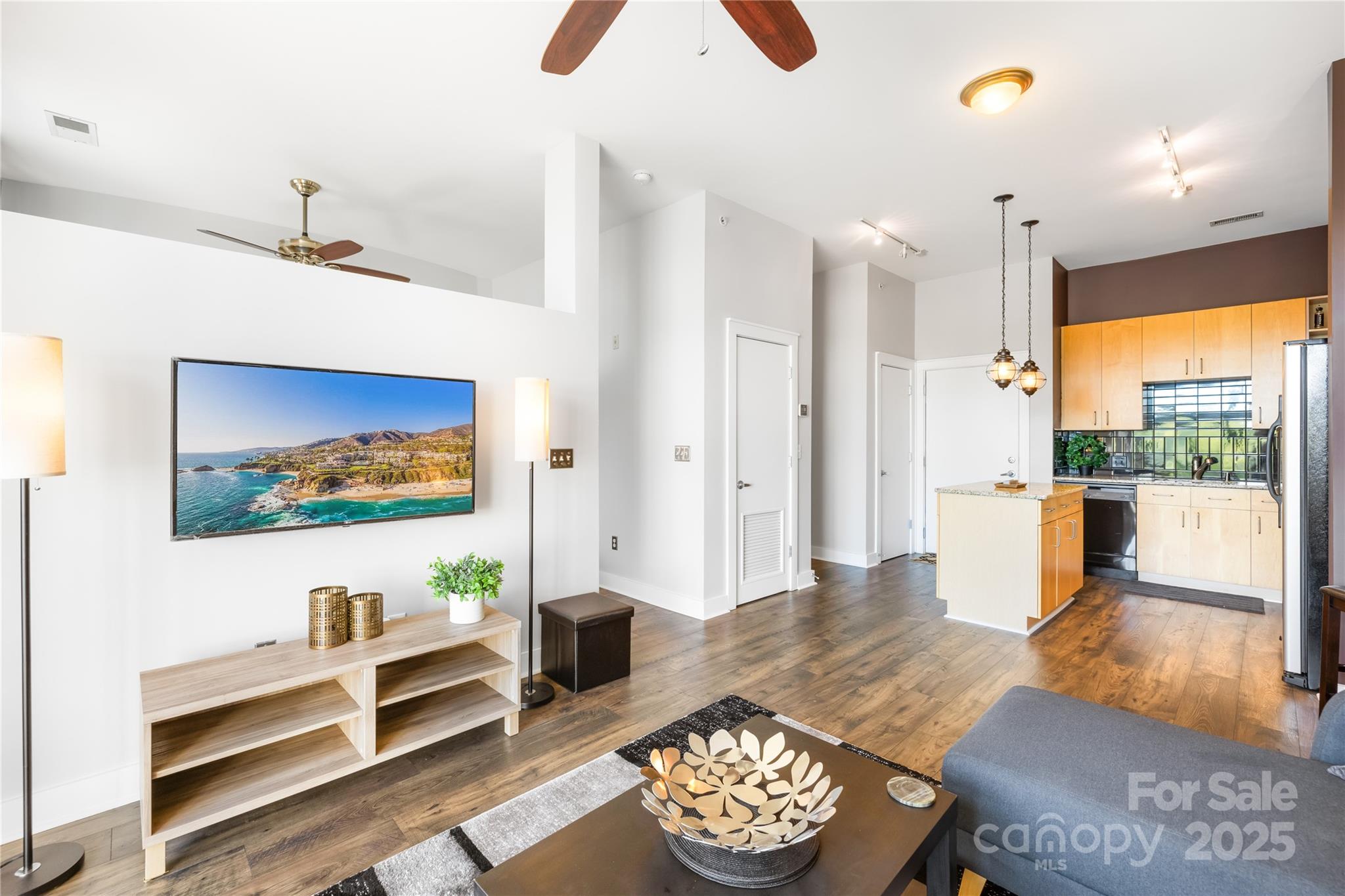 706 N Davidson Street Property Photo 13