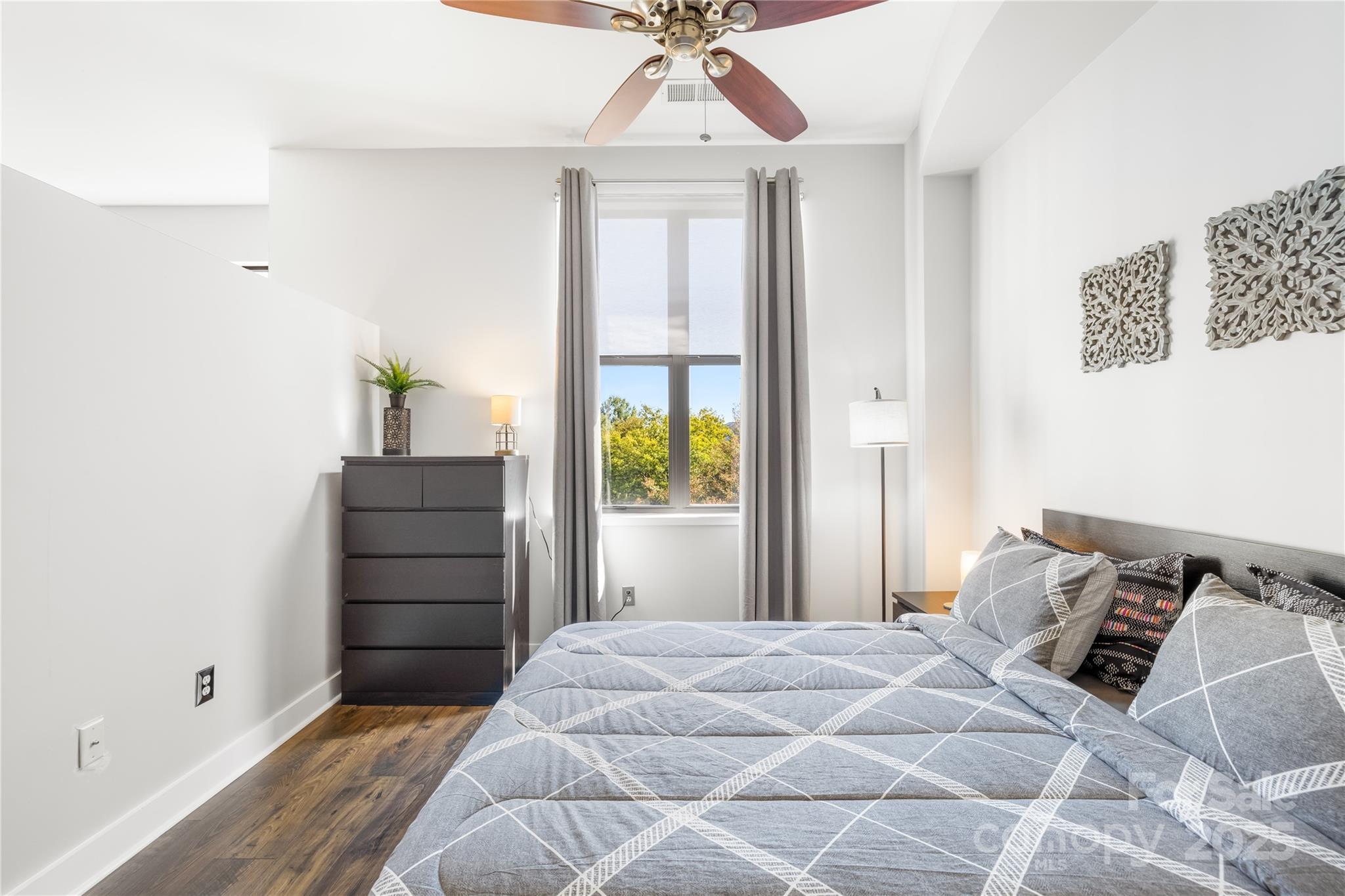 706 N Davidson Street Property Photo 15