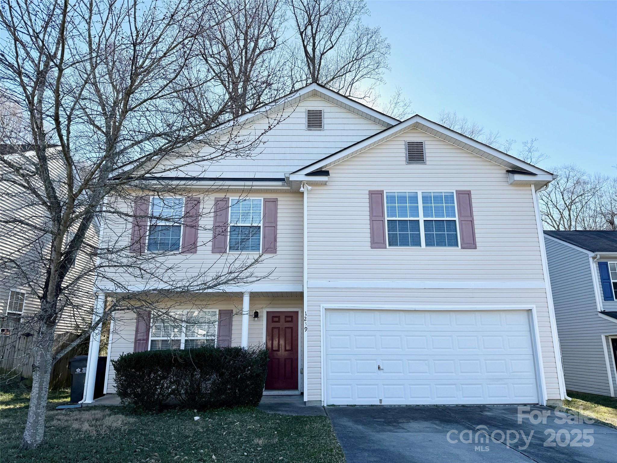 1239 Jordans Pond Lane Property Photo 1