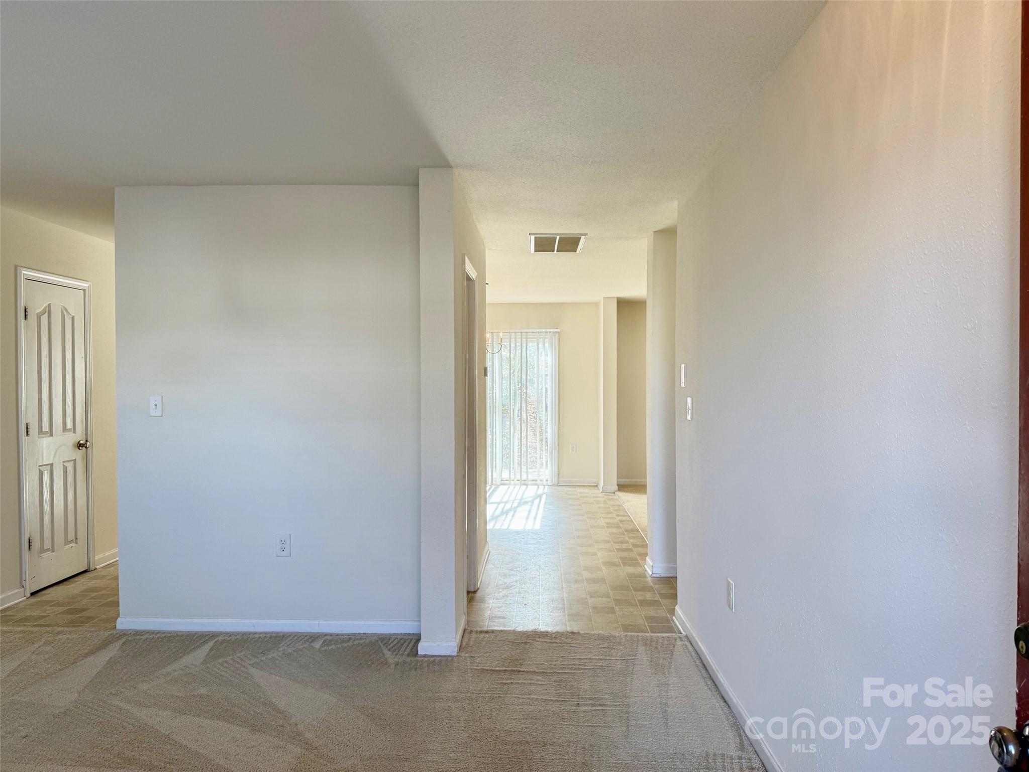1239 Jordans Pond Lane Property Photo 3