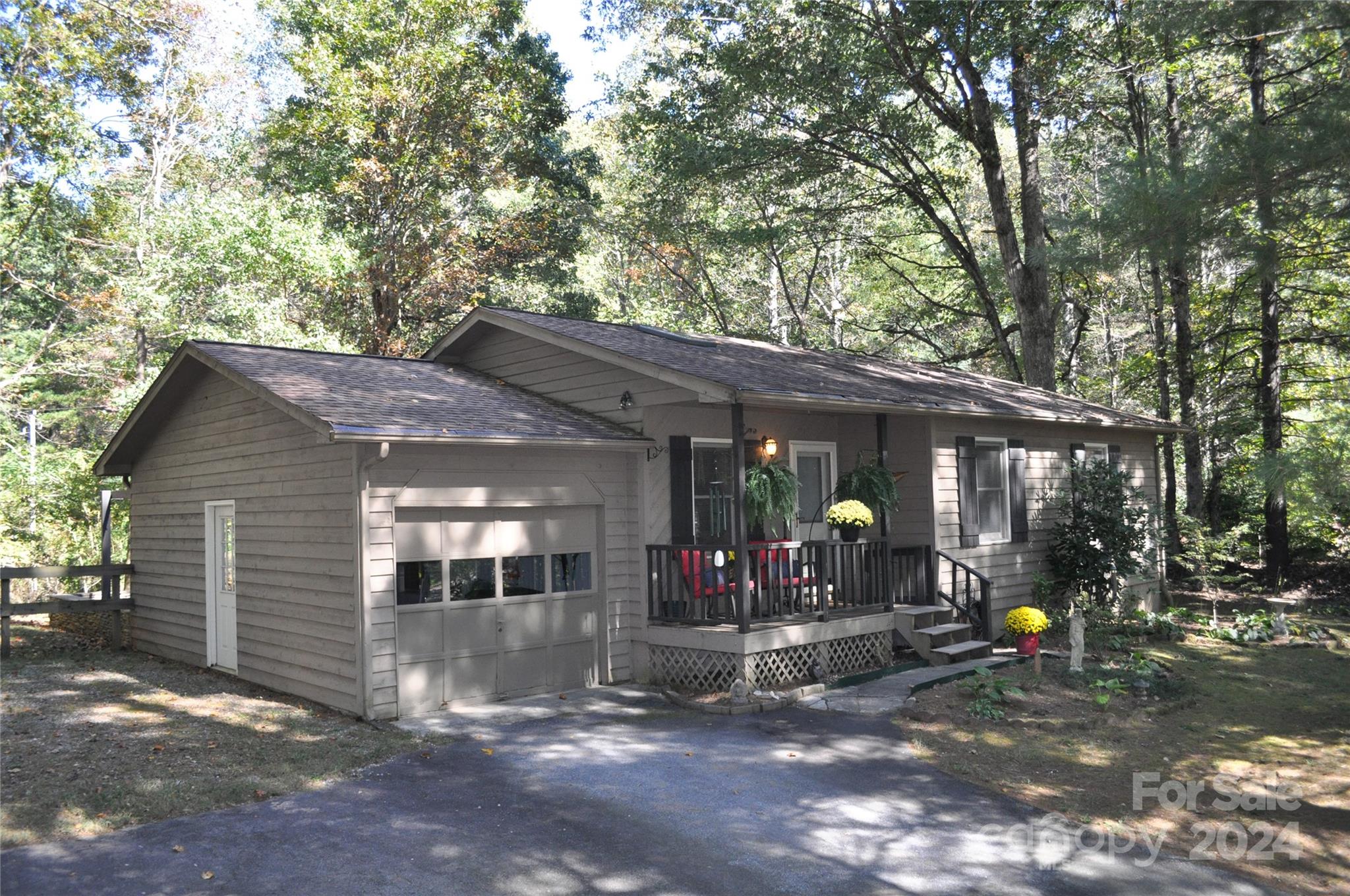 203 Cinnamon Way Property Photo 1
