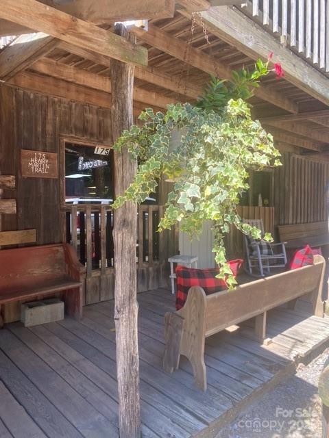 175 Henry Martin Trail Property Photo 11