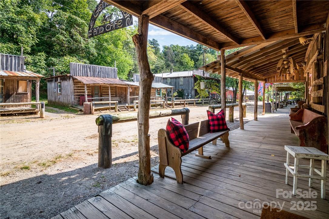 175 Henry Martin Trail Property Photo 12