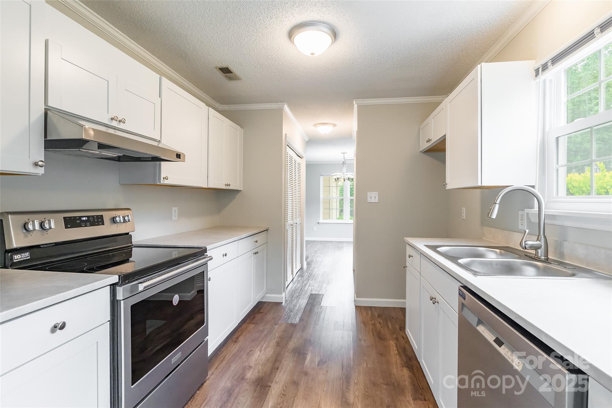 5832 Amity Springs Drive Property Photo 11