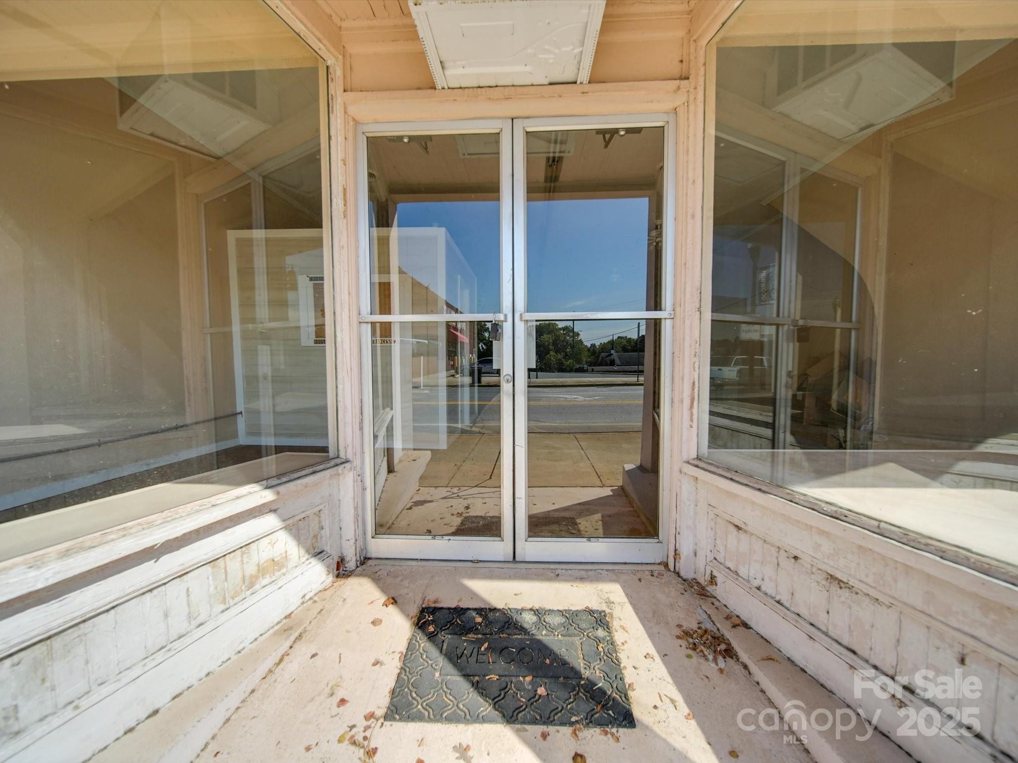 106 S Main Street Property Photo 3
