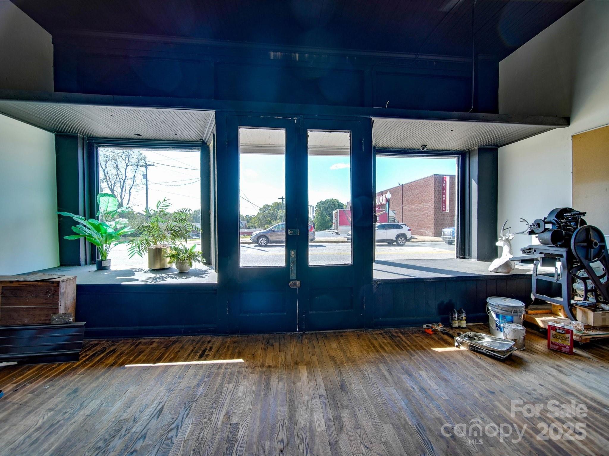 106 S Main Street Property Photo 6