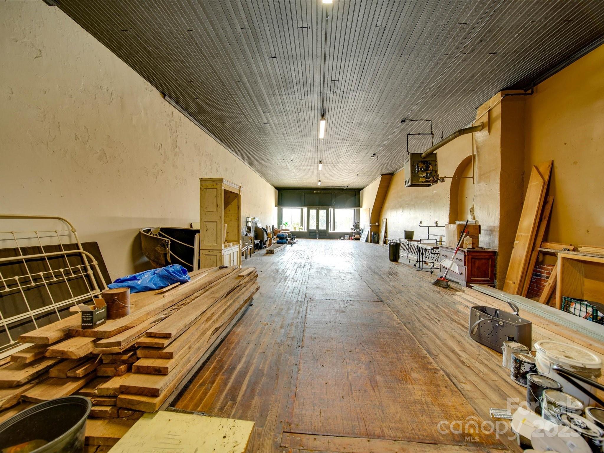 106 S Main Street Property Photo 8