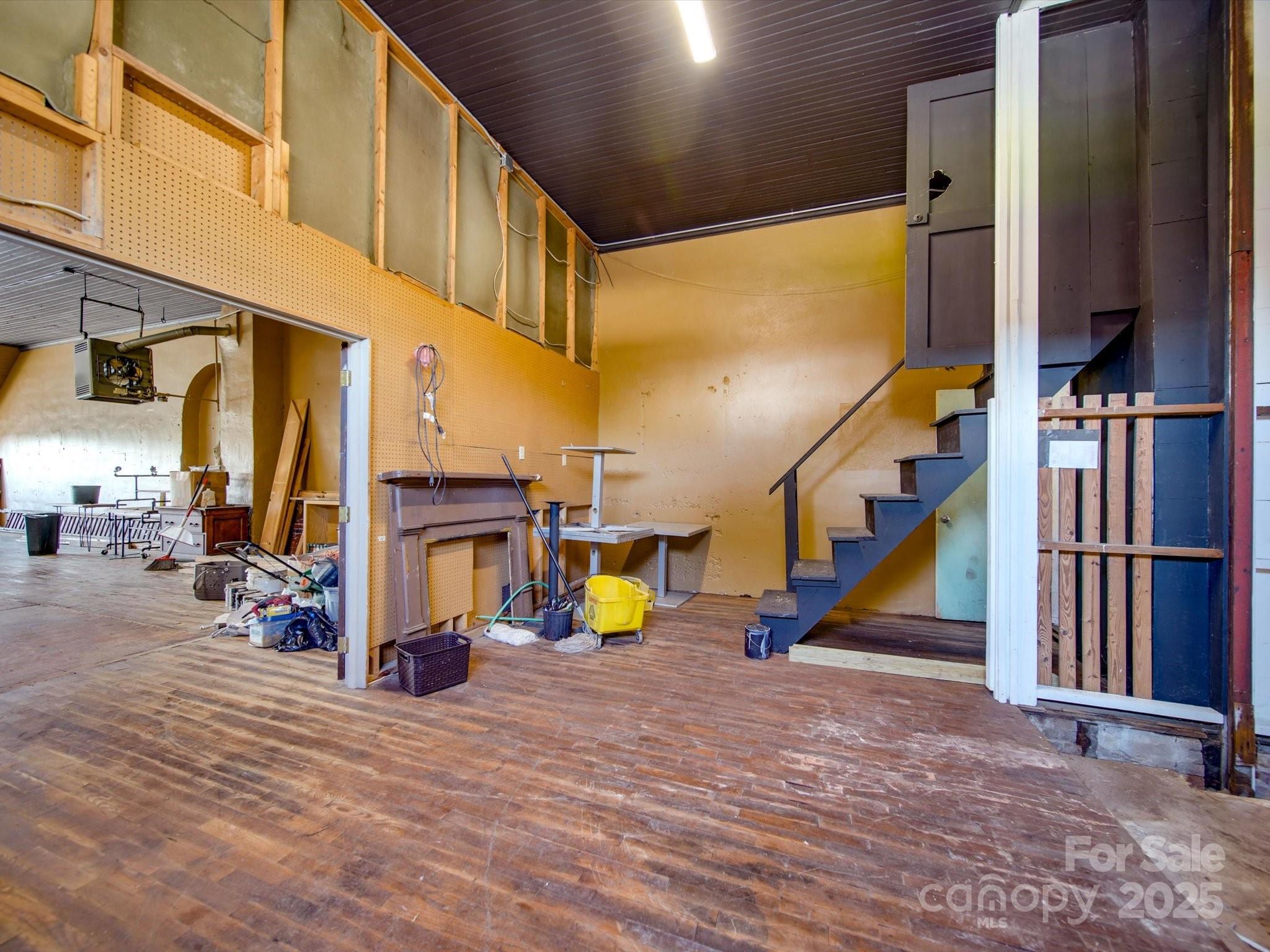 106 S Main Street Property Photo 11
