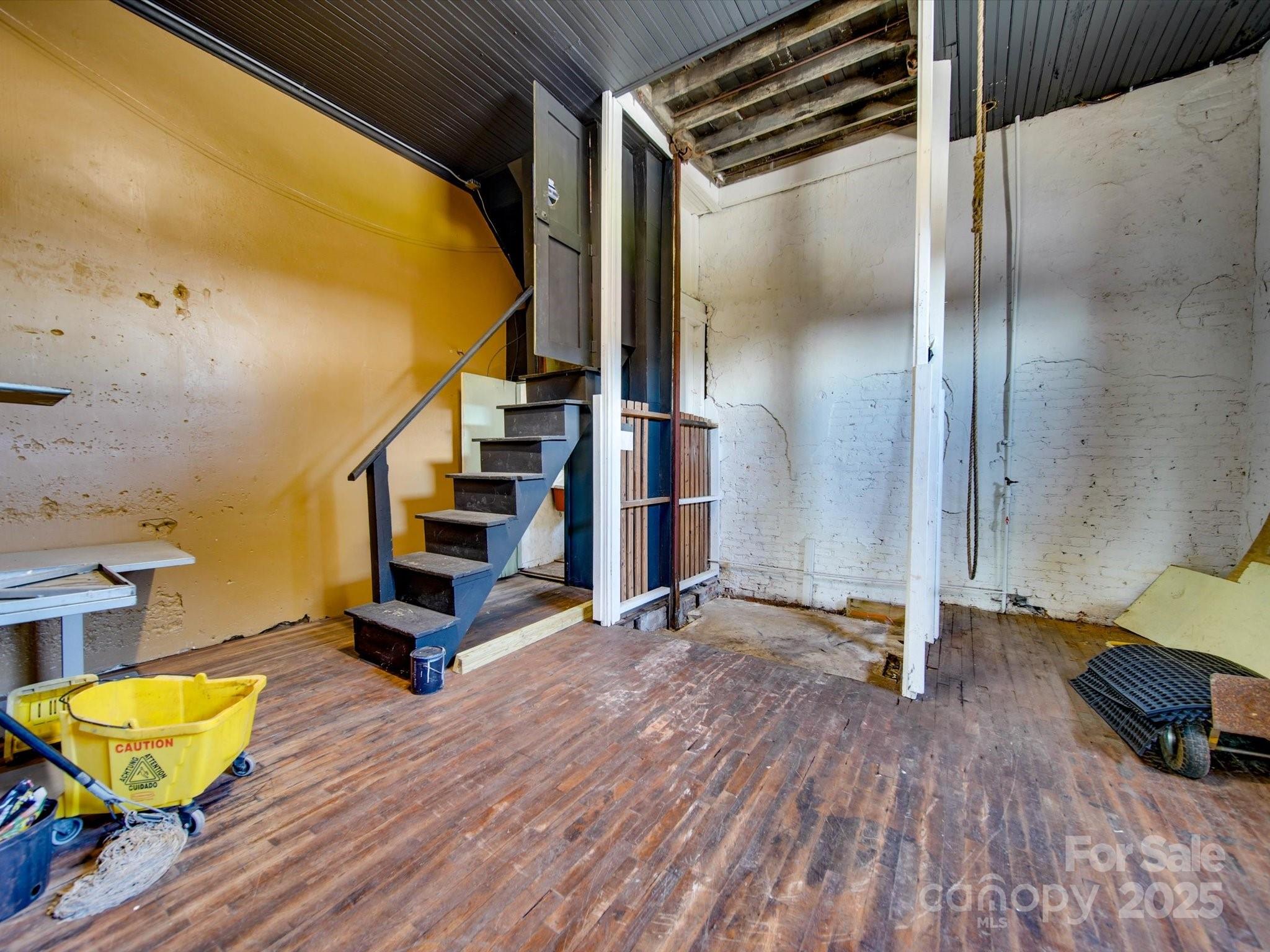 106 S Main Street Property Photo 12