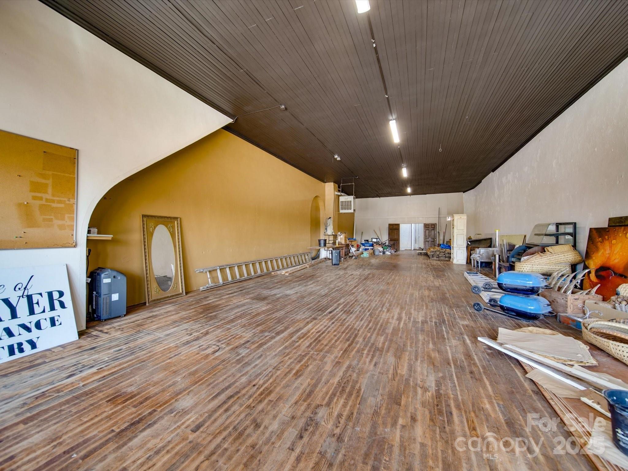106 S Main Street Property Photo 15